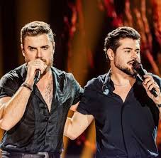 Dupla sertaneja Zé Neto e Cristiano é intimada por música ser associada a Daniel Vorcaro; vídeo