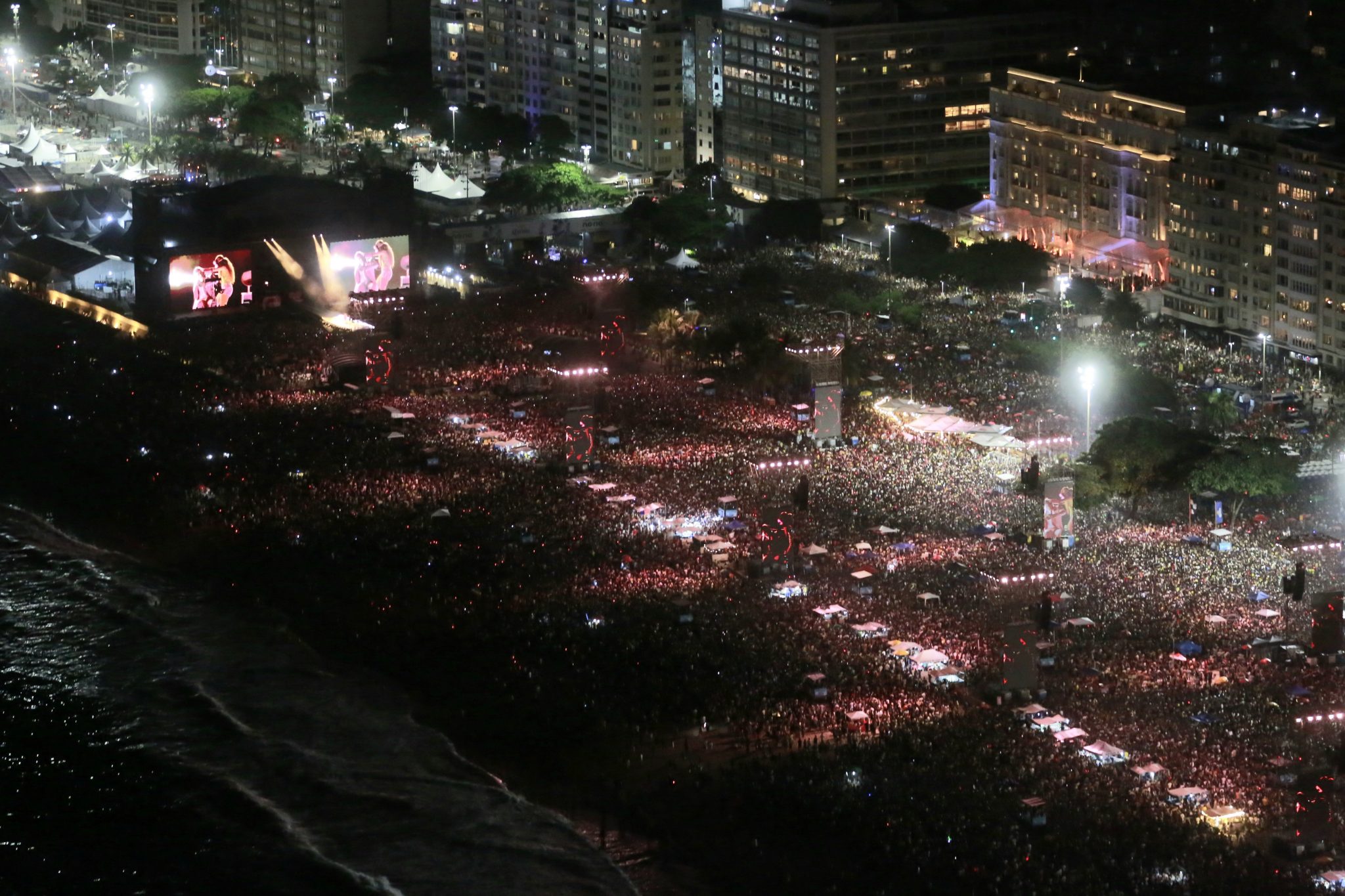 Madonna, Lady Gaga ou Shakira: quem levou maior público a Copacabana?