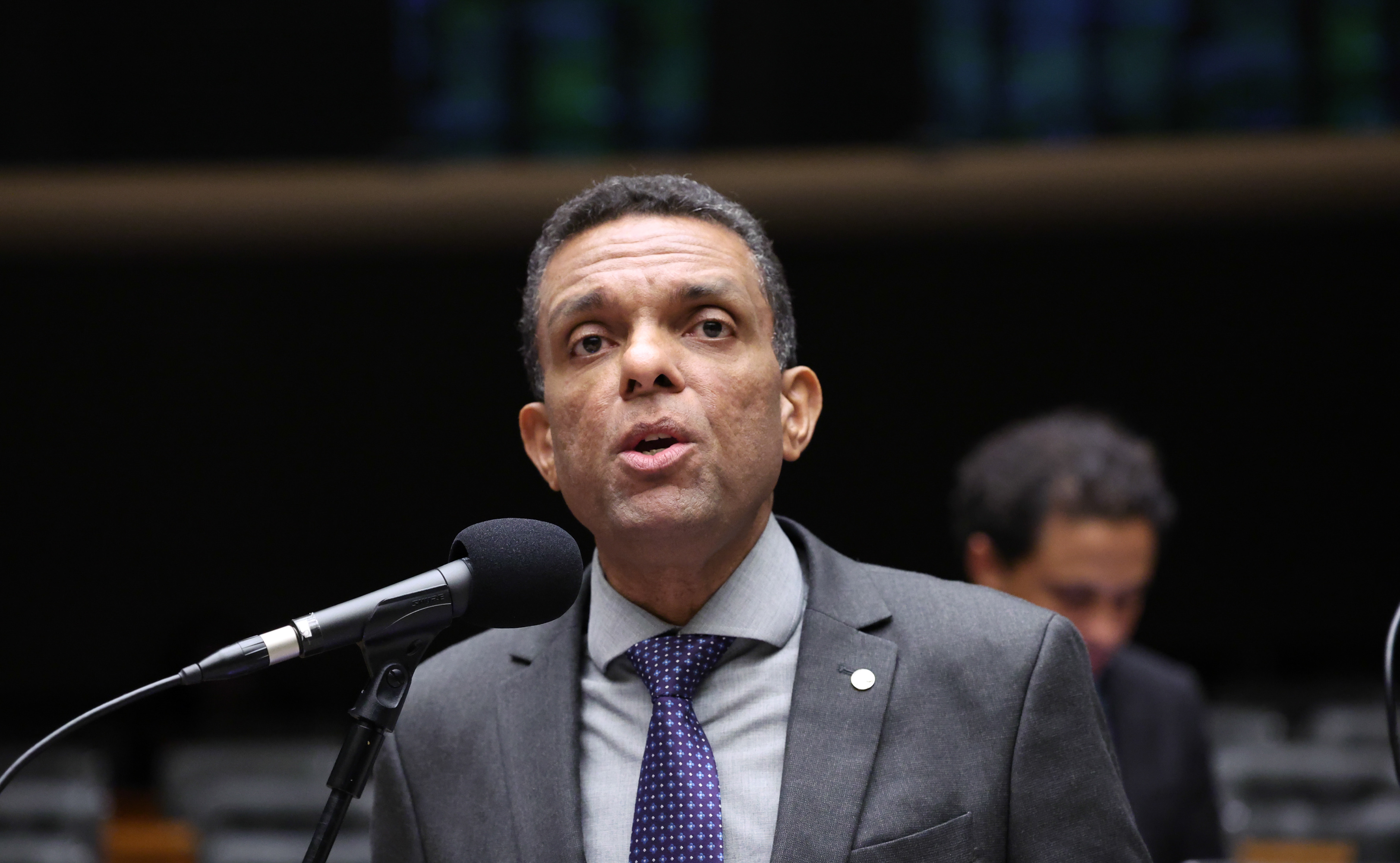 Vídeo: Otoni responde Castro, parte para o ataque e chama o ex-governador de ‘Cláudio Lalau’