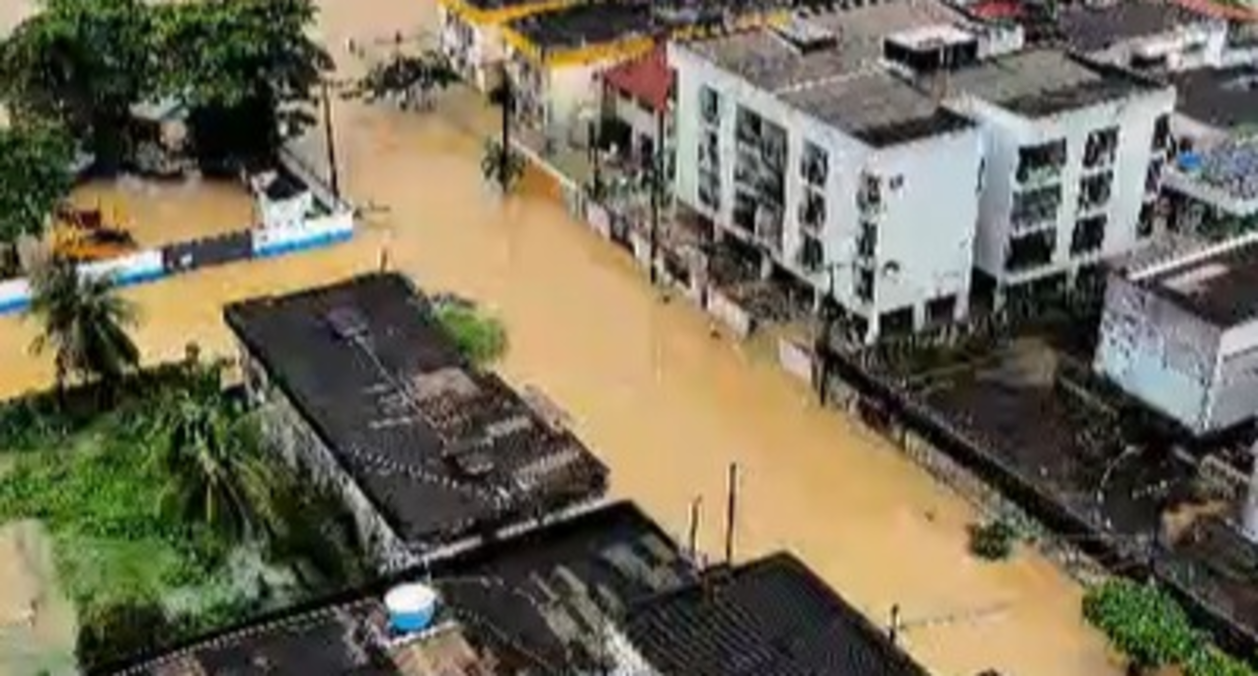 Chuvas em Pernambuco deixam ao menos 4 mortos e mais de 300 pessoas resgatadas