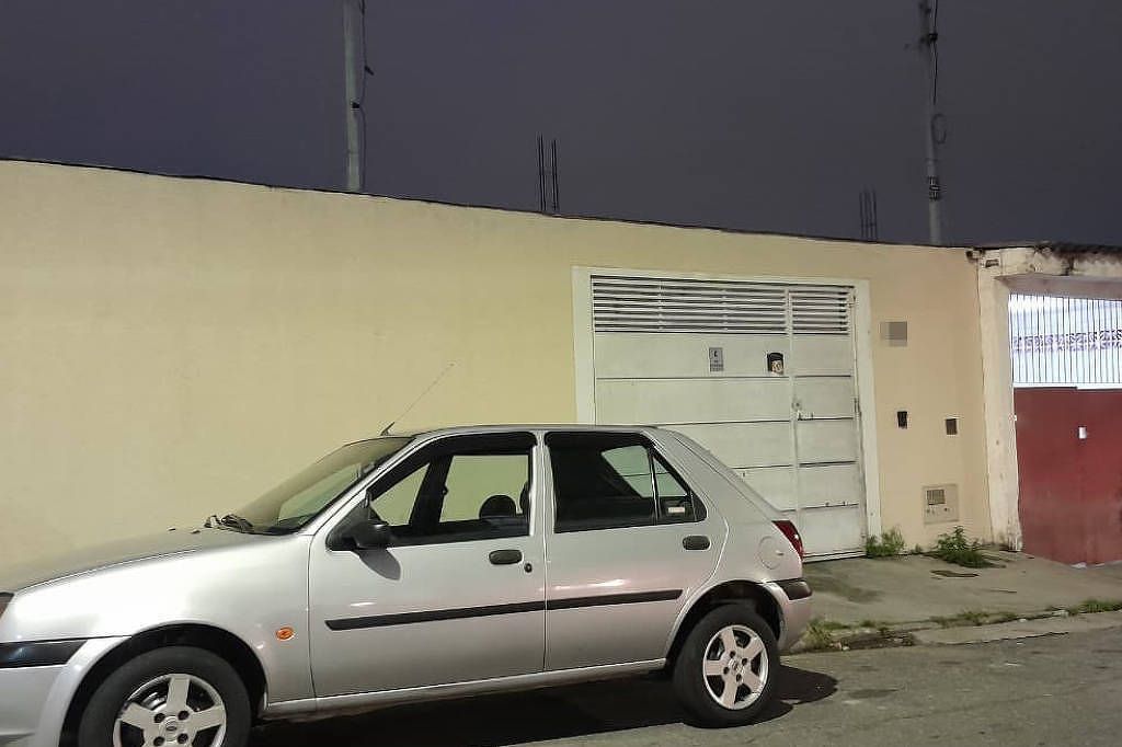 Produtora de Dark Horse pediu casa de programa habitacional para famílias de baixa renda após contratos milionários