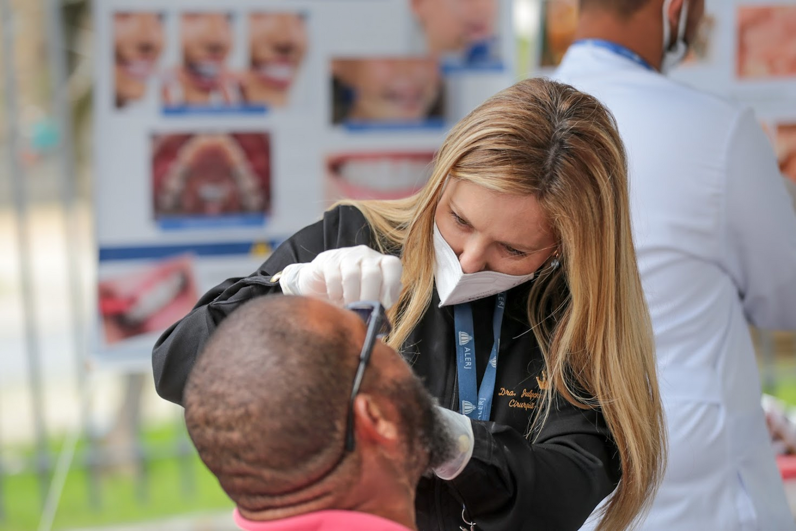 Comissão da Alerj realiza atendimentos odontológicos e identifica casos suspeitos de câncer bucal