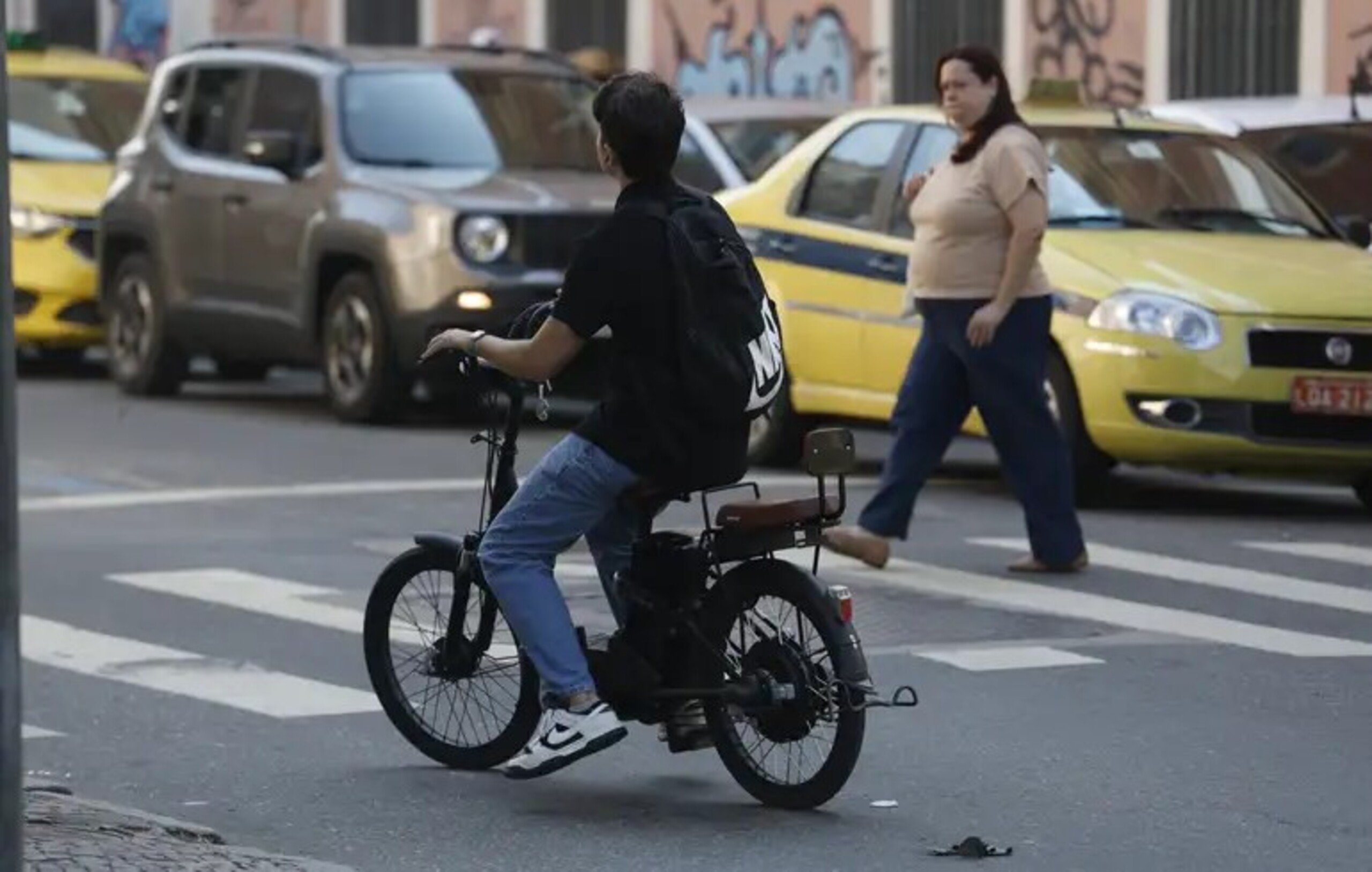 MPRJ pede suspensão de regras para bicicletas e patinetes elétricos no Rio