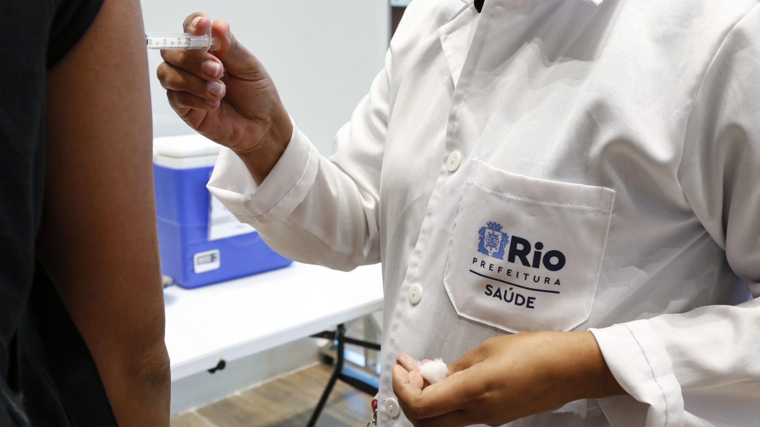 Rio retoma vacinação contra gripe após falta de imunizante