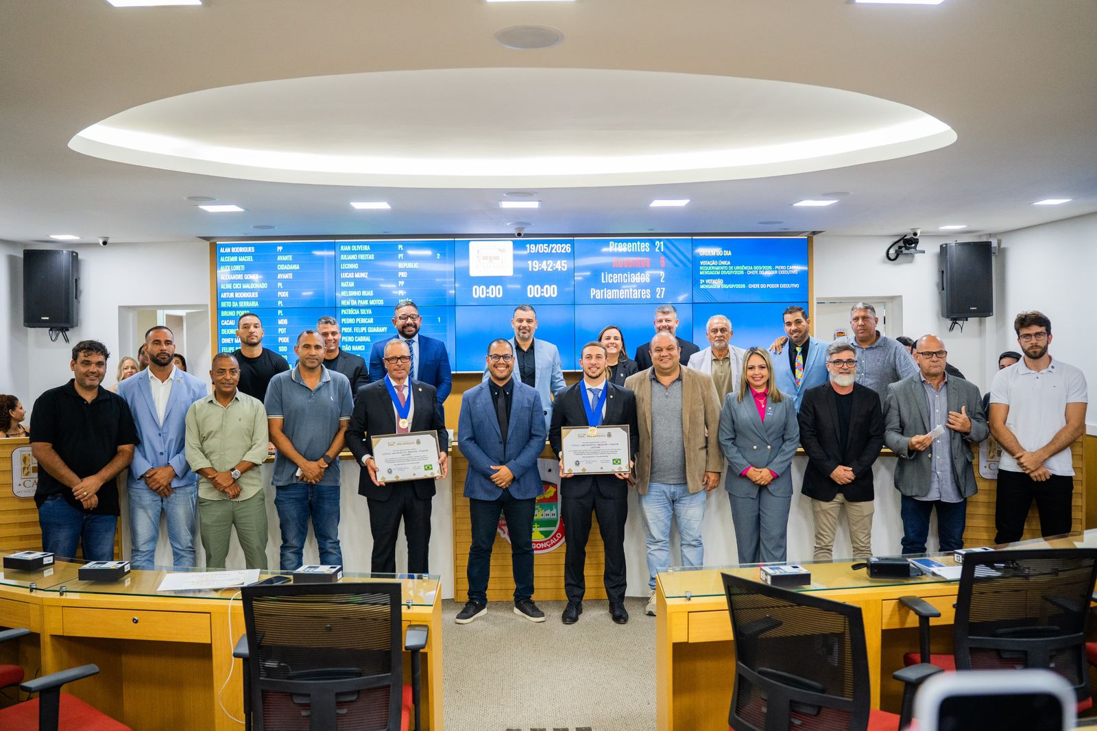 Vice-presidente da Alerj, Guilherme Delaroli recebe homenagem na Câmara de São Gonçalo