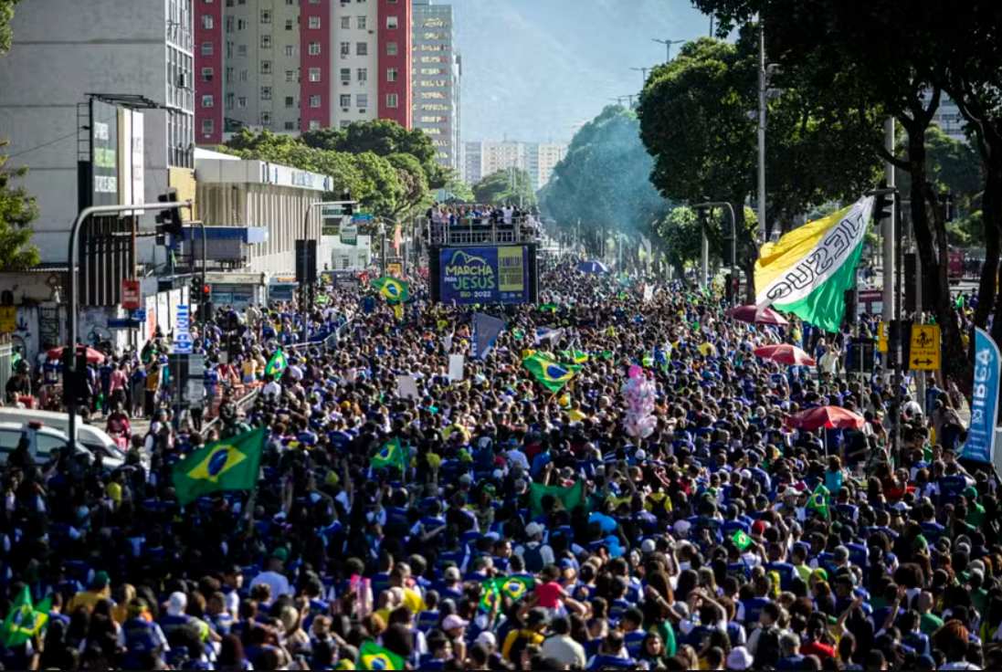 Marcha para Jesus no Rio acontece sem Flávio Bolsonaro após queda em pesquisa