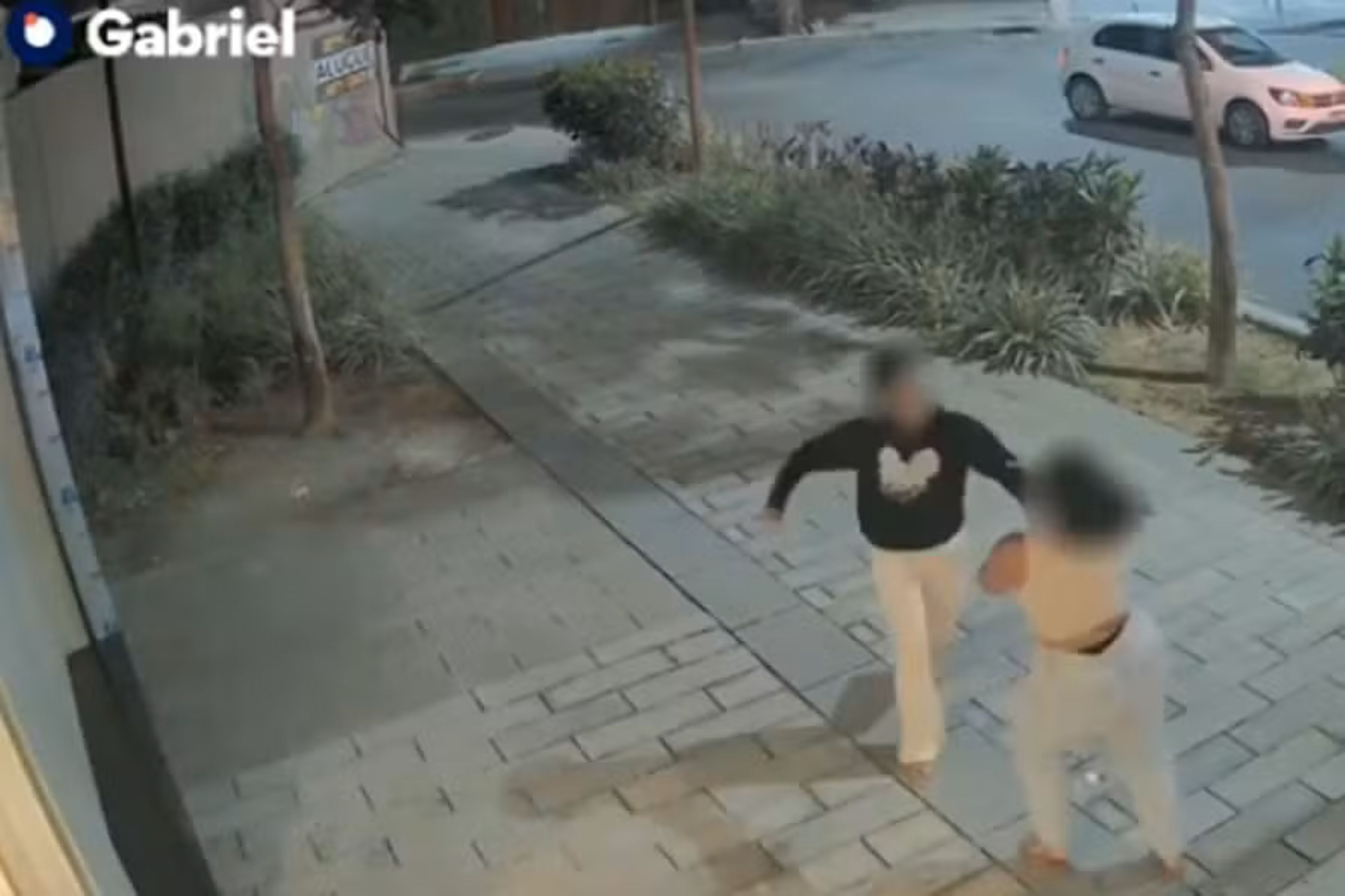 Vídeo: Cliente de spa em Niterói é presa após perfurar rosto de funcionária durante briga