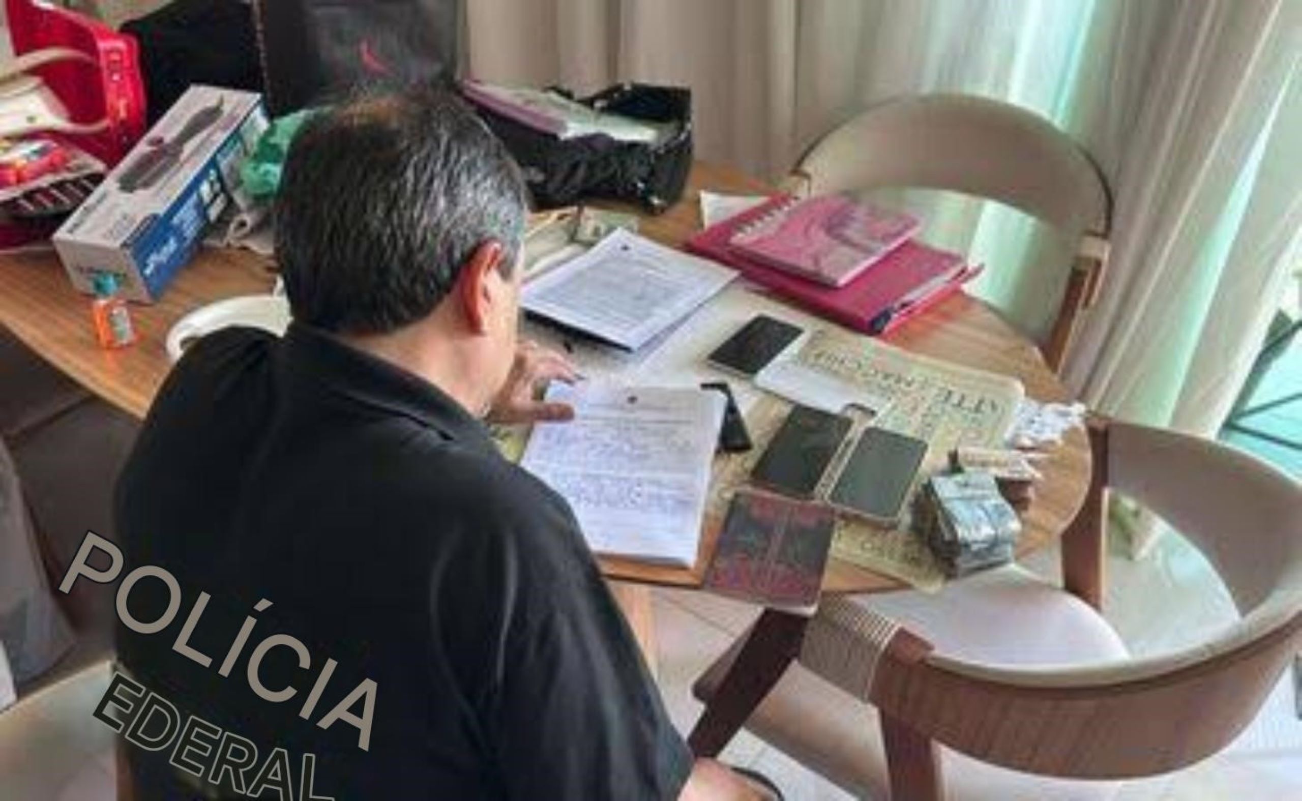 TRE-RJ mantém bloqueio de bens de empresário investigado em esquema ligado a fake news e lavagem de dinheiro