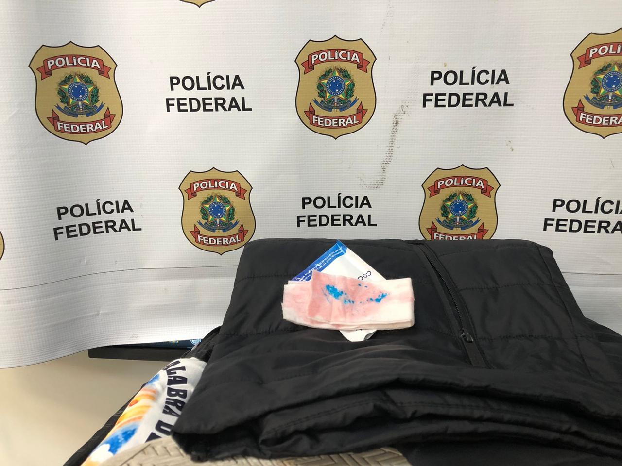 Vídeo: colombiano é preso no Galeão ao tentar embarcar para Paris com 3 kg de cocaína