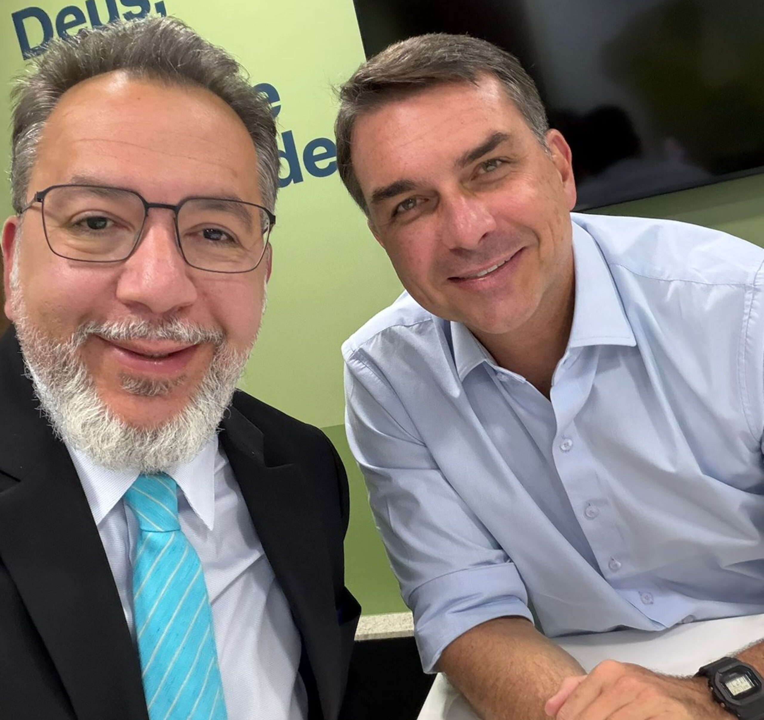 Flávio nega que mãe vá disputar Senado e reafirma apoio a Márcio Canella
