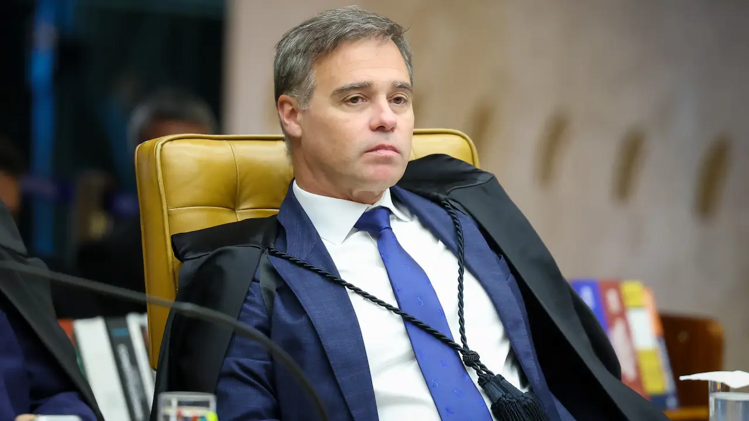 André Mendonça avalia investigar obstrução em apuração no caso de Lulinha no INSS