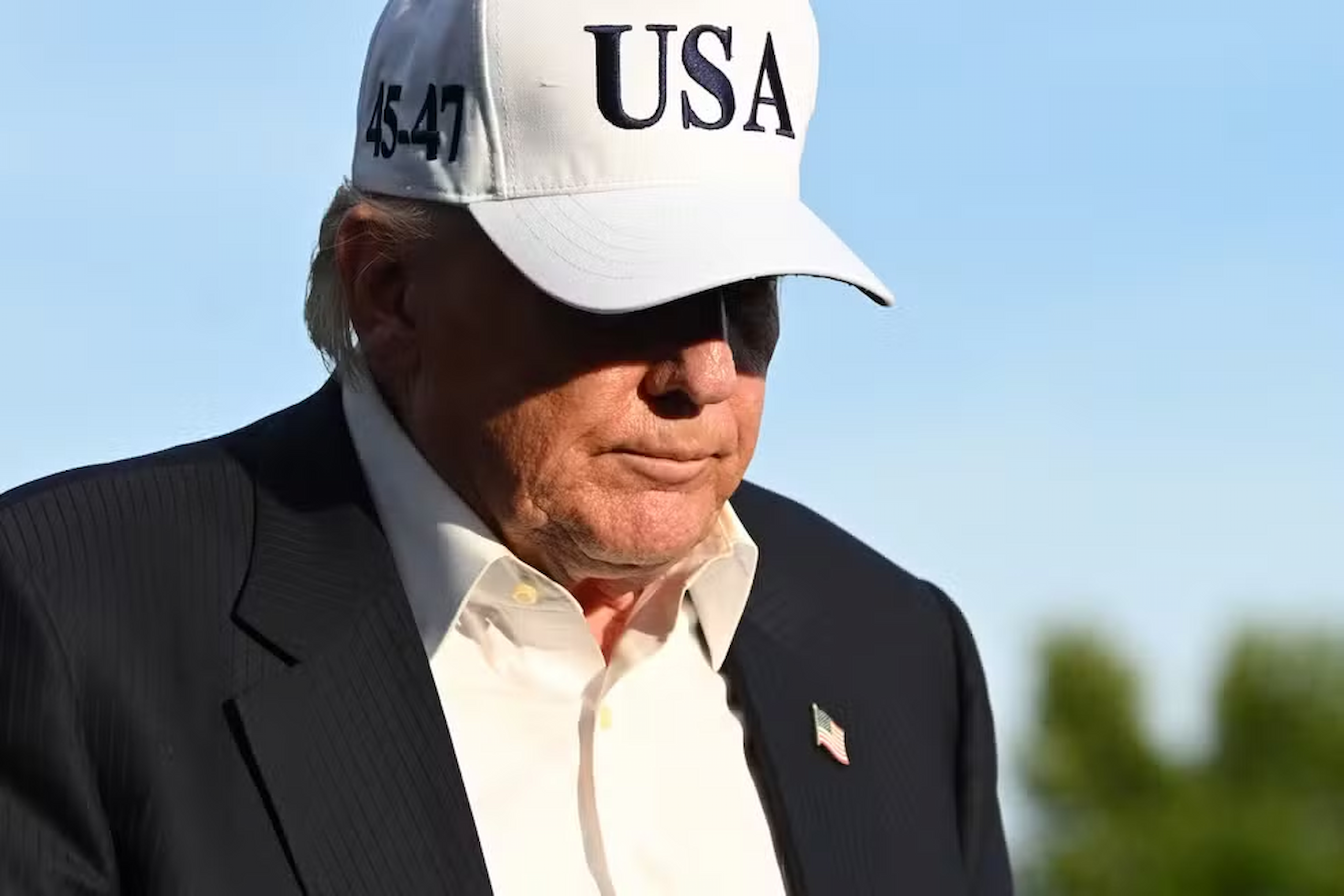 Trump ameaça Irã e afirma que pode “explodi-los em mil infernos” se acordo fracassar