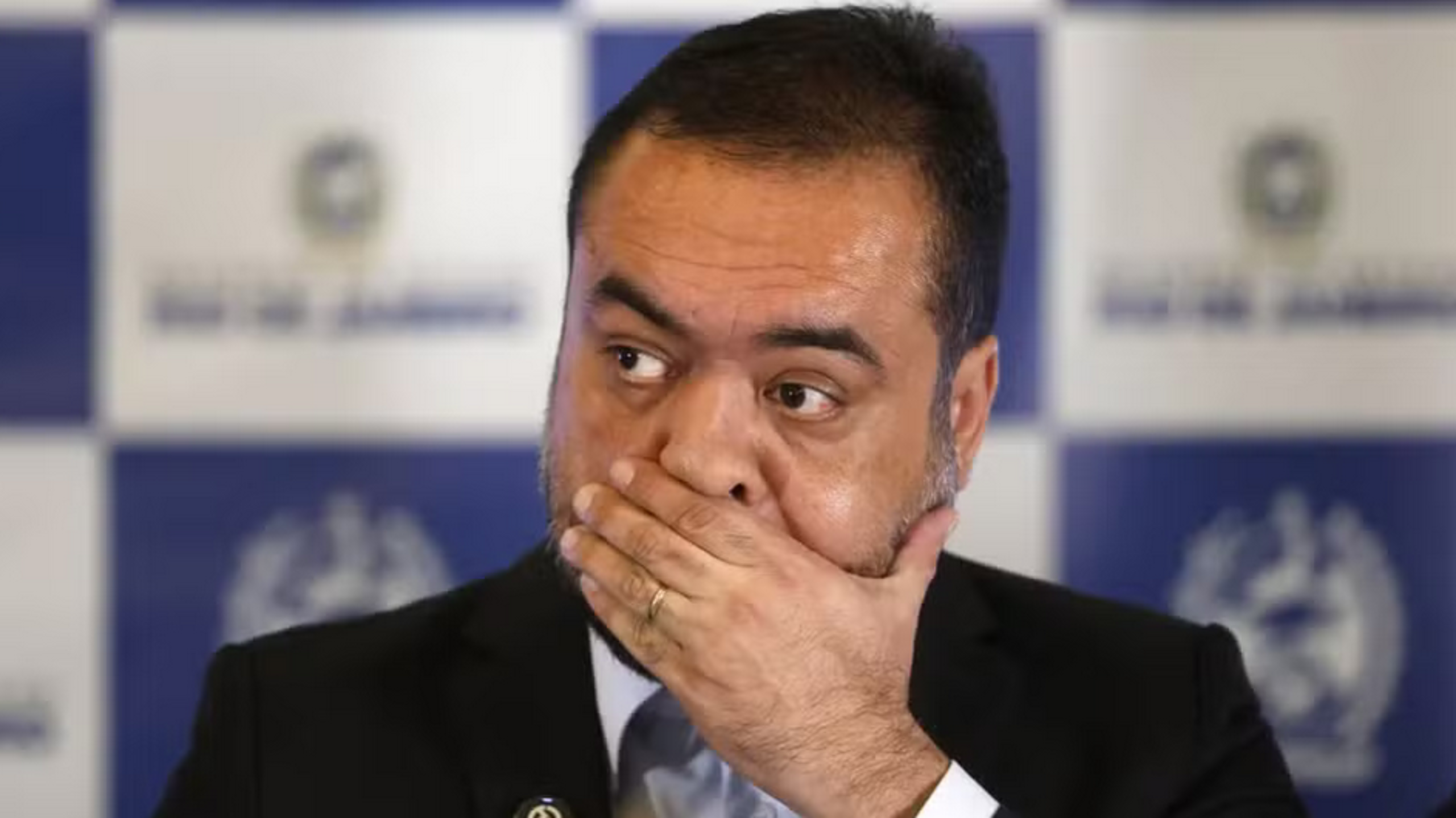 PF apreende celular e tablet de Cláudio Castro em operação contra grupo Refit