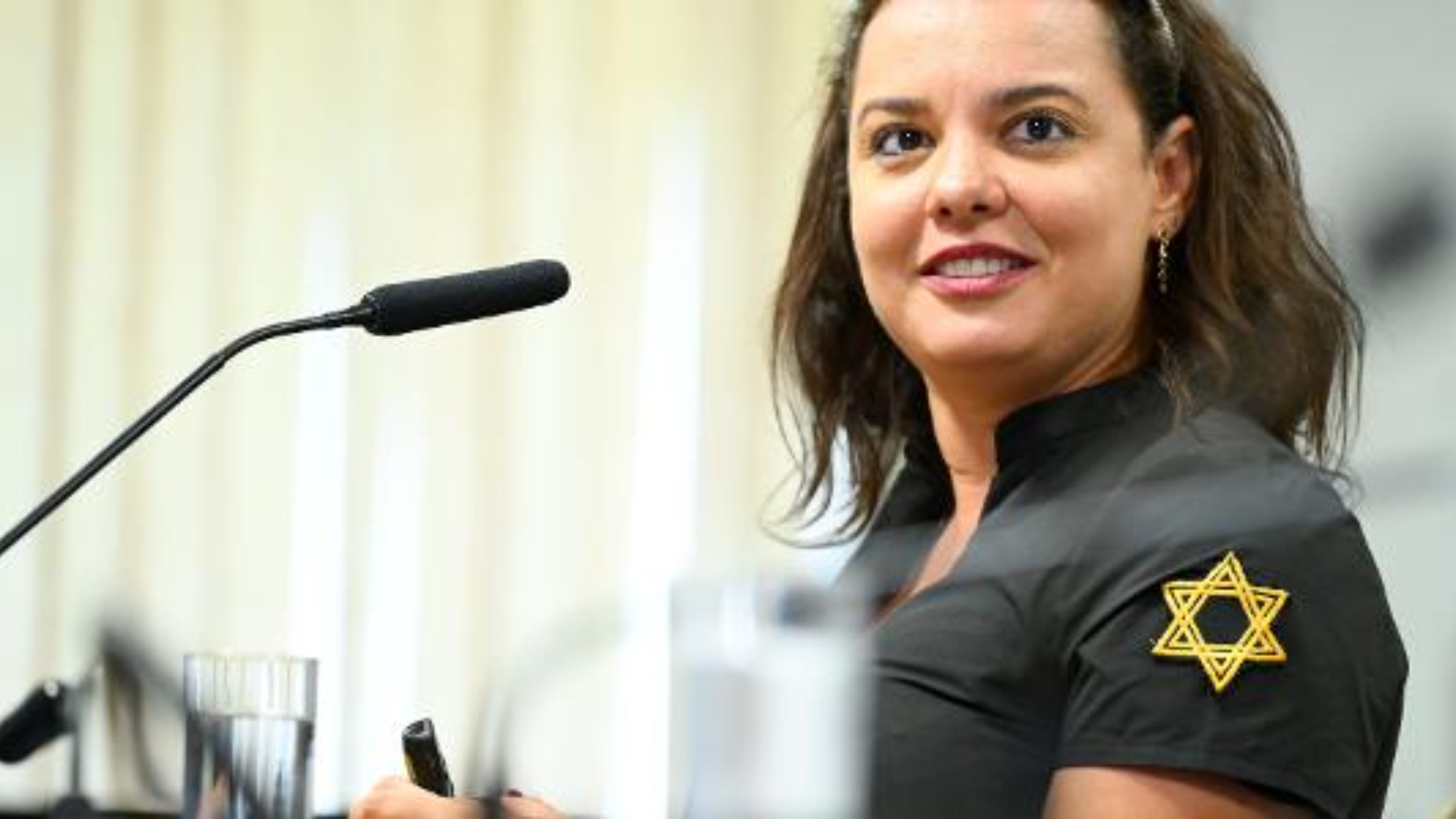 Justiça manda Meta excluir perfis com fake news sobre a Fiocruz nas redes sociais