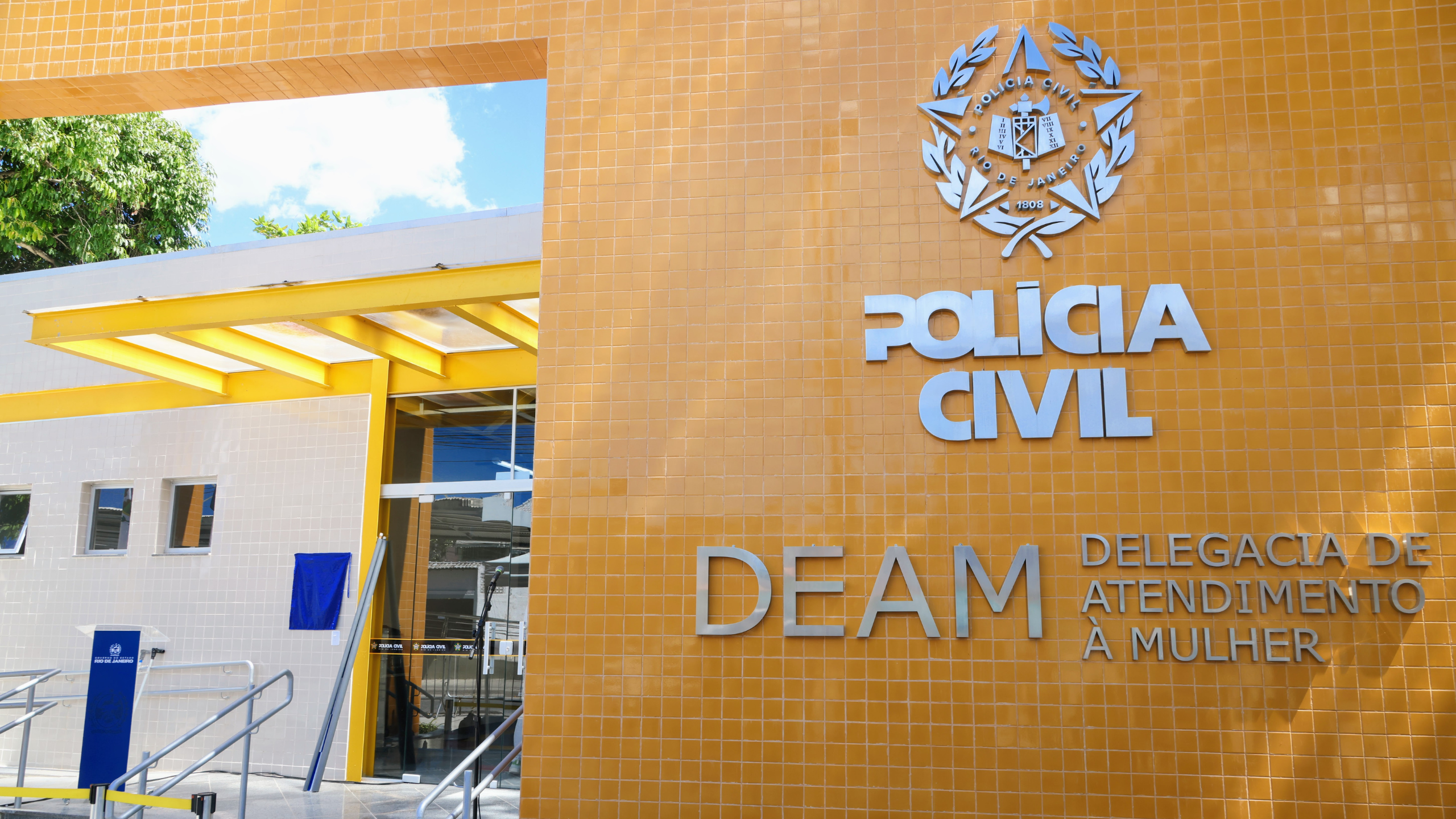 Menina de 12 anos denúncia ter sido estuprada por oito meninos em Campo Grande
