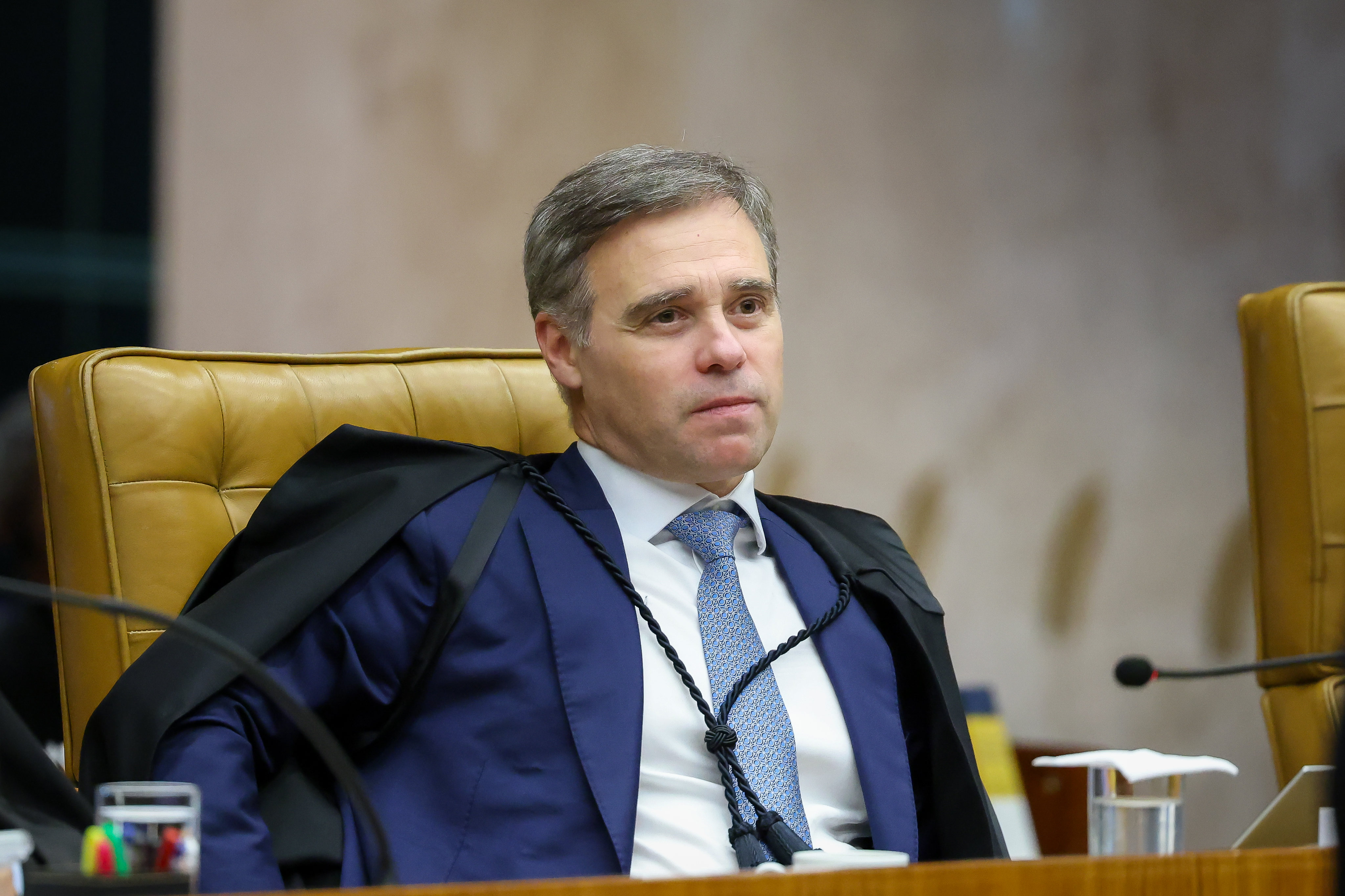 André Mendonça analisa pedido da PF para transferir Vorcaro de volta à prisão federal