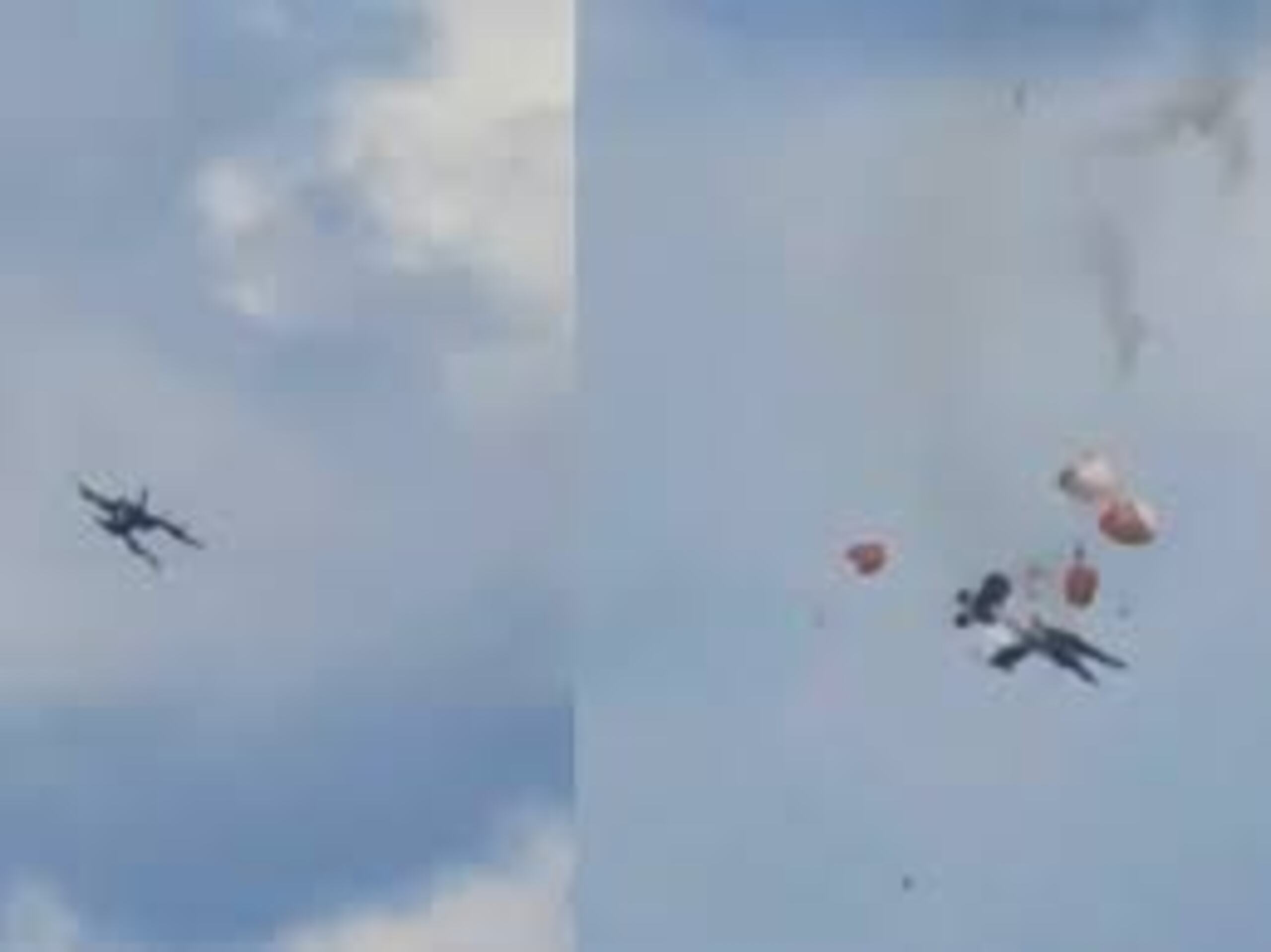 Vídeo: Aviões militares colidem durante show aéreo nos Estados Unidos