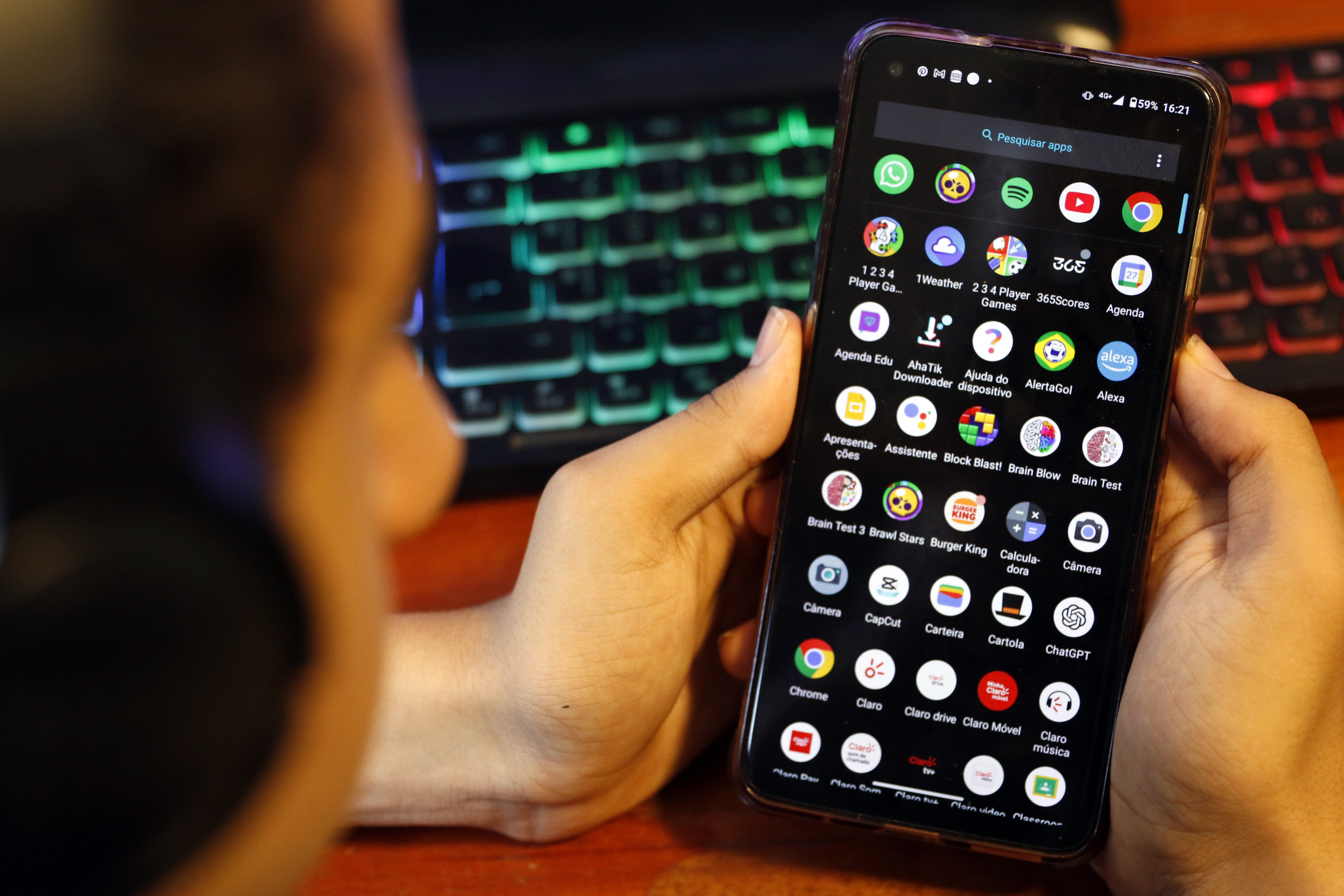 Governo começará a enviar alertas a usuários de celulares roubados ainda este mês