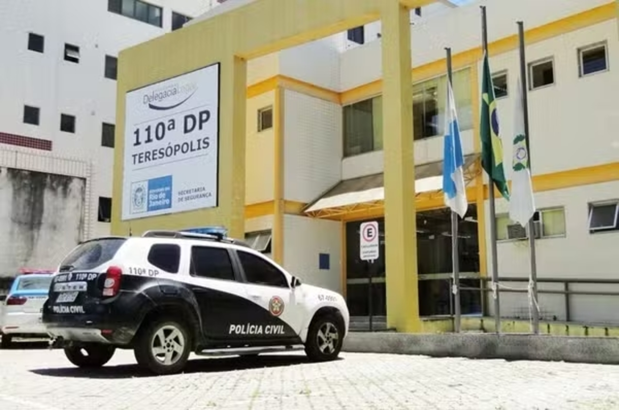 Operação contra o Comando Vermelho prende 27 traficantes em Teresópolis
