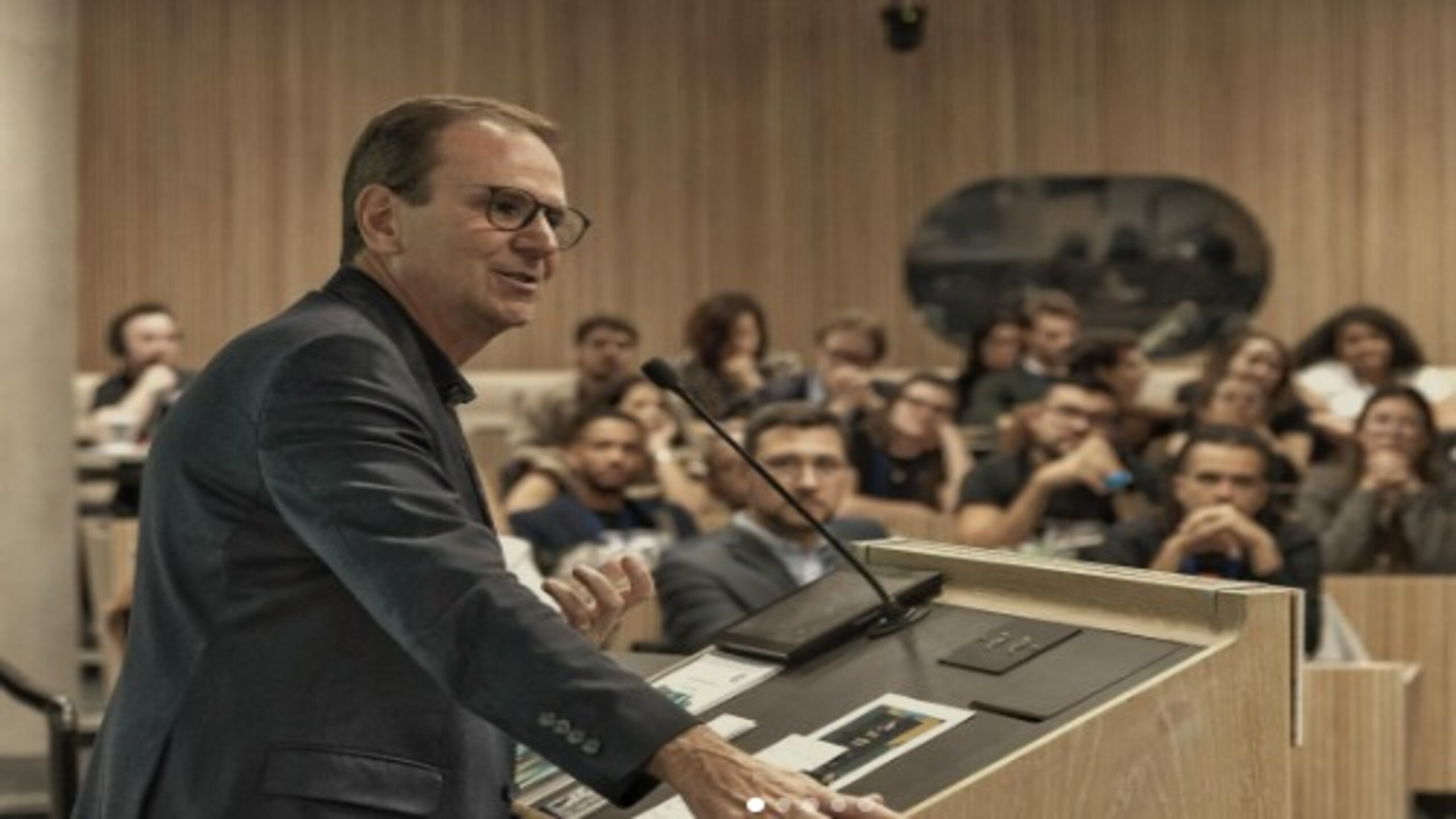 ‘O quinto escalão da máfia assumiu o governo do Rio’, diz Paes sobre crise política no estado