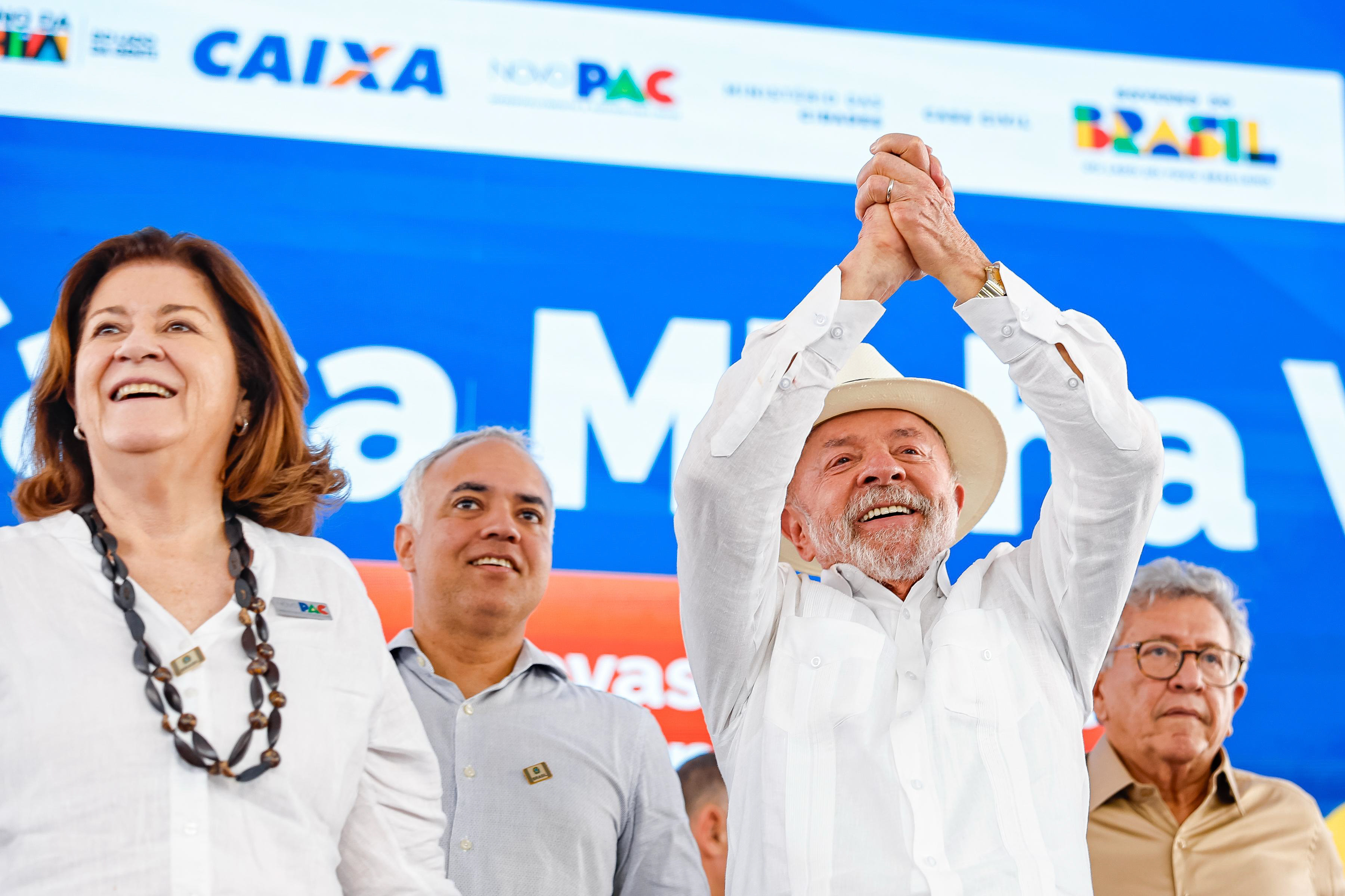 ‘Caso de polícia’: Lula comenta relação entre Flávio Bolsonaro e Daniel Vorcaro