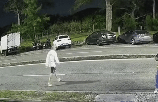 Vídeo mostra atropelamento de homem na orla do Recreio