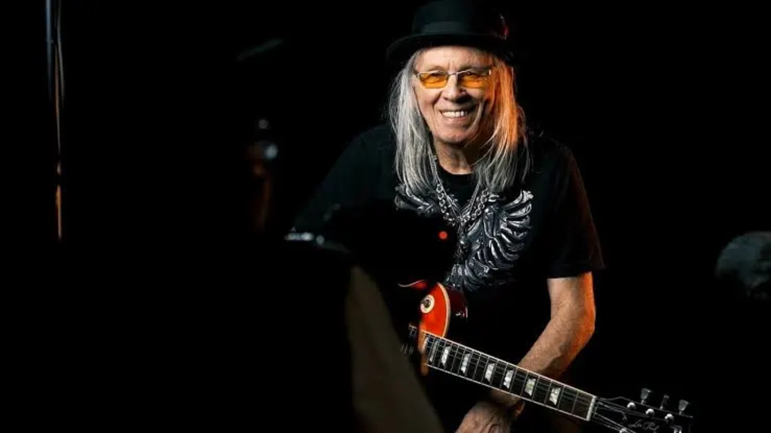 Morre o guitarrista Luiz Carlini, aos 73 anos