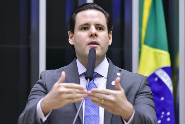 Deputado federal do PL envia R$ 2,5 milhões para ONG ligada a grupo político