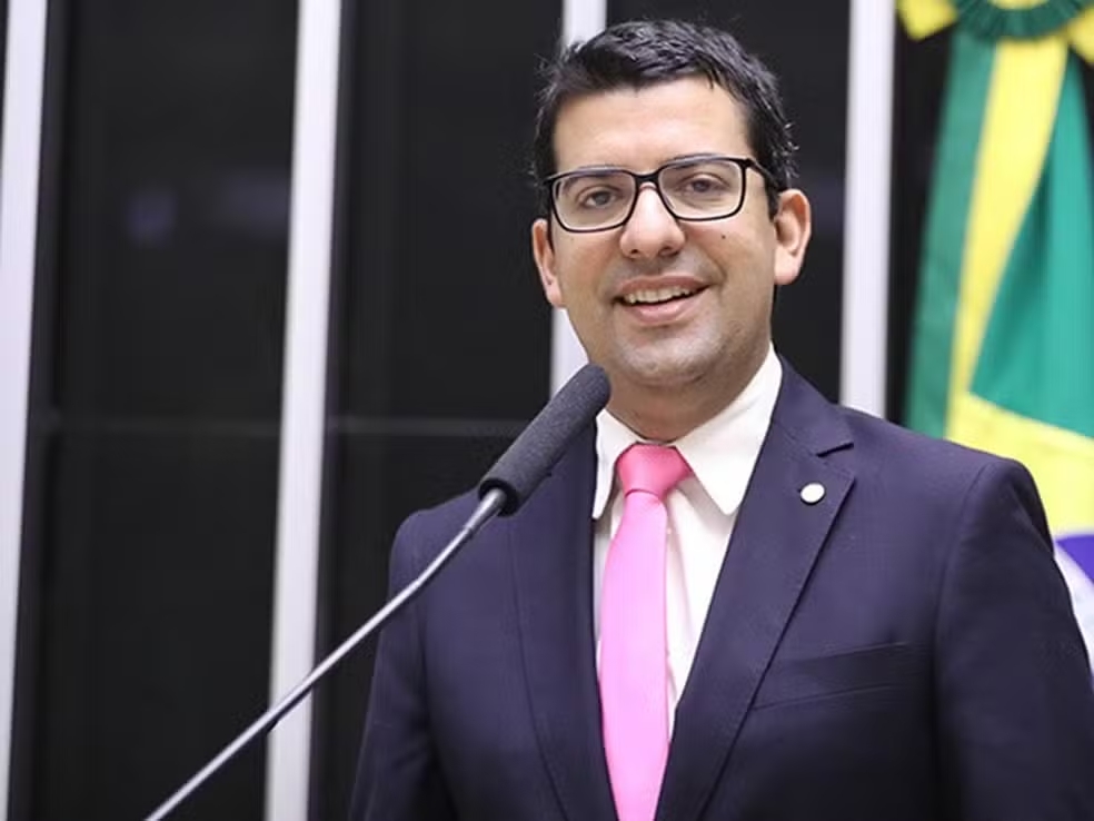PF faz operação contra suspeita de desvio de emendas e mira Marcelo Queiroz