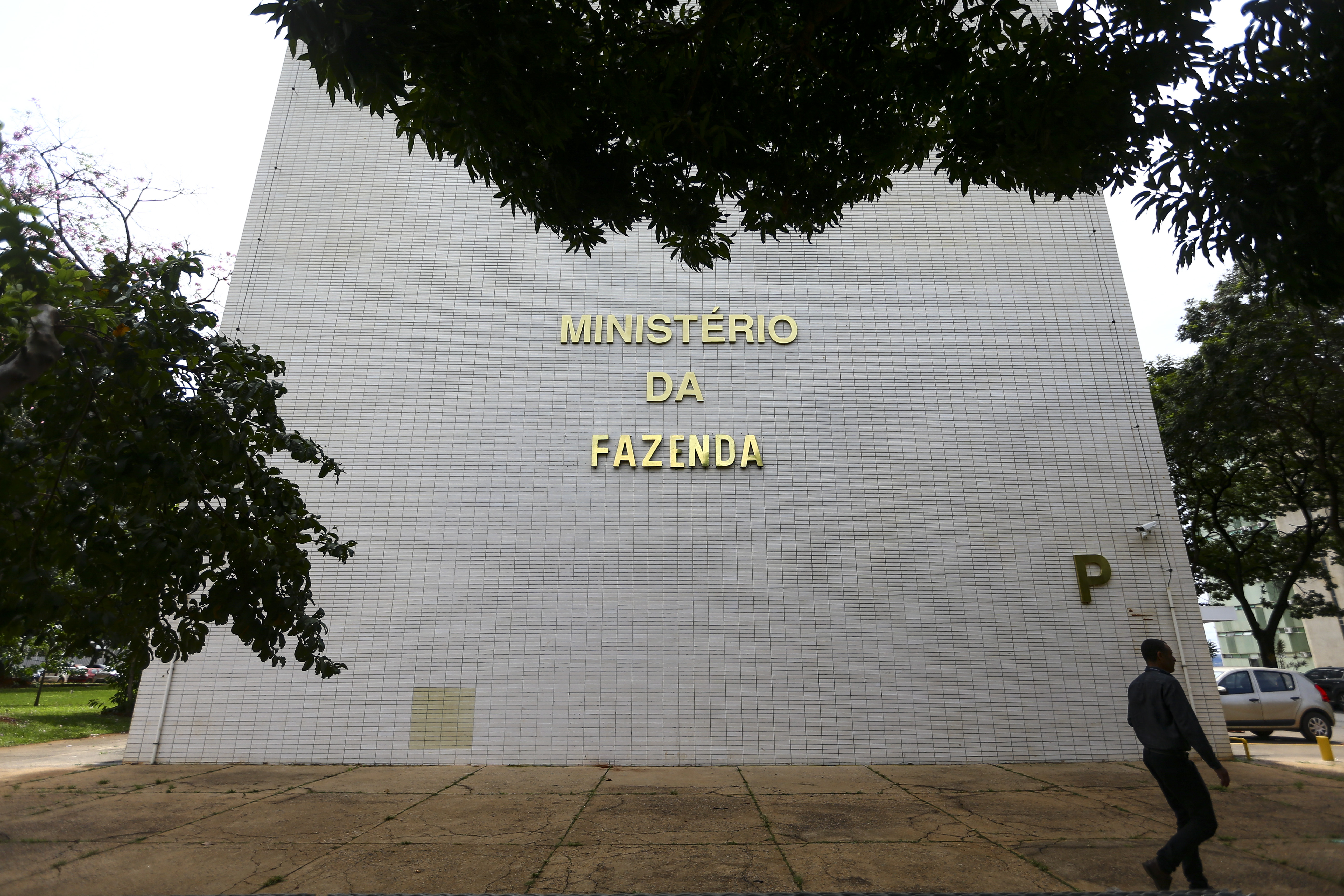 Desenrola: governo prepara programa de crédito para trabalhadores informais e adimplentes
