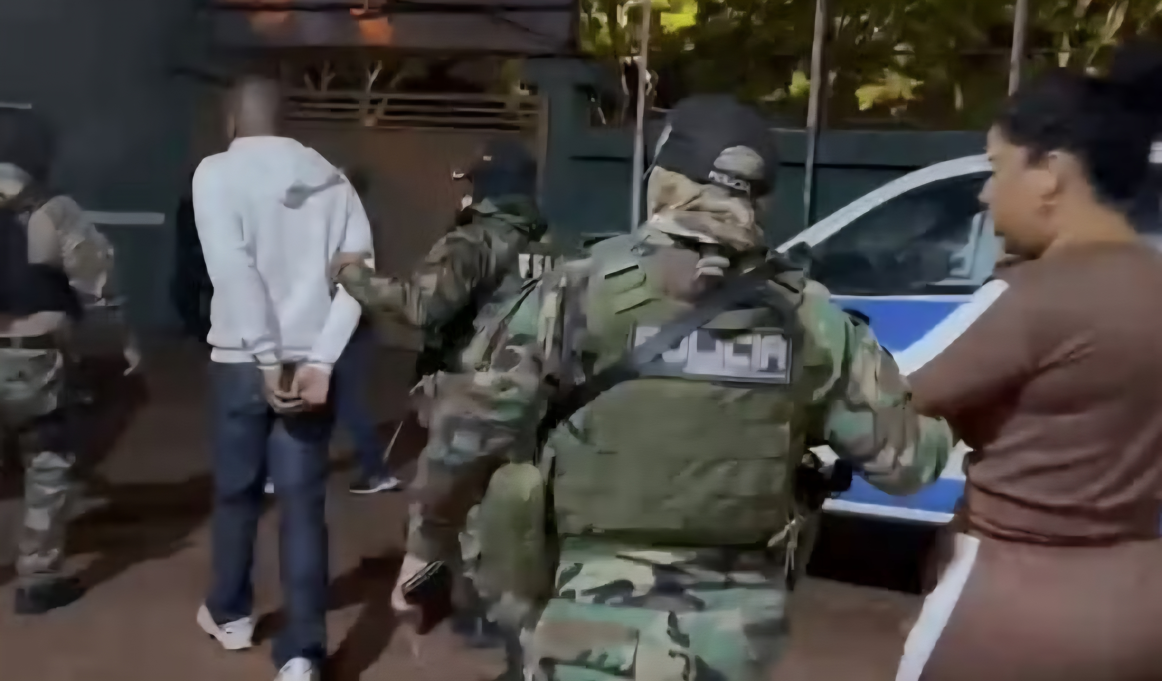 Homem apontado como chefe do CV na Bahia é preso junto com a companheira em mansão na Bolívia