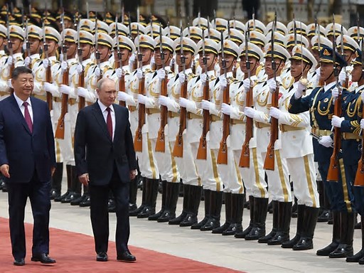 Putin chama relação entre Rússia e China de exemplar durante visita oficial a Pequim
