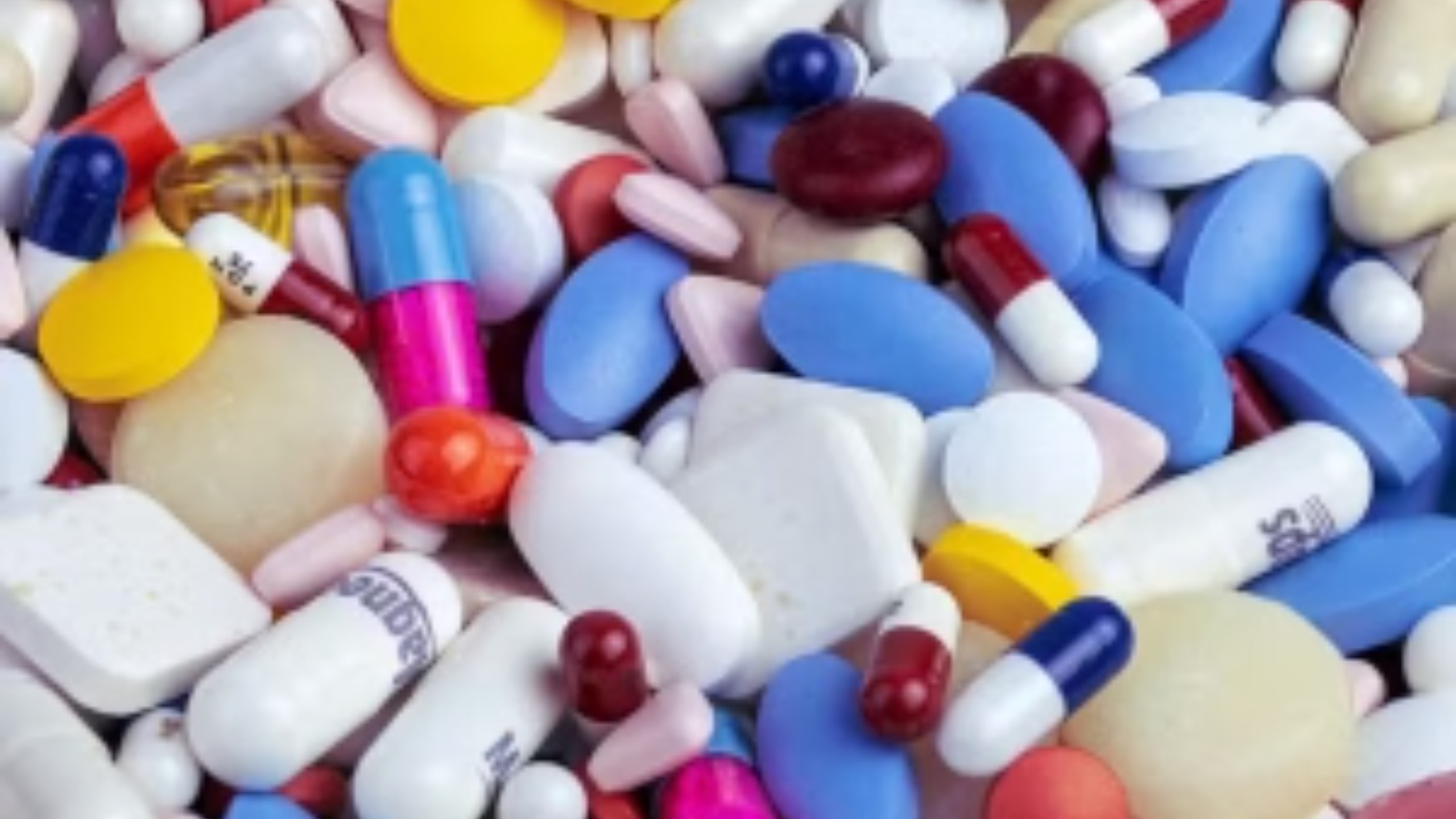 Laboratórios anunciam recall de remédios para colesterol e corticoide após falhas em lotes