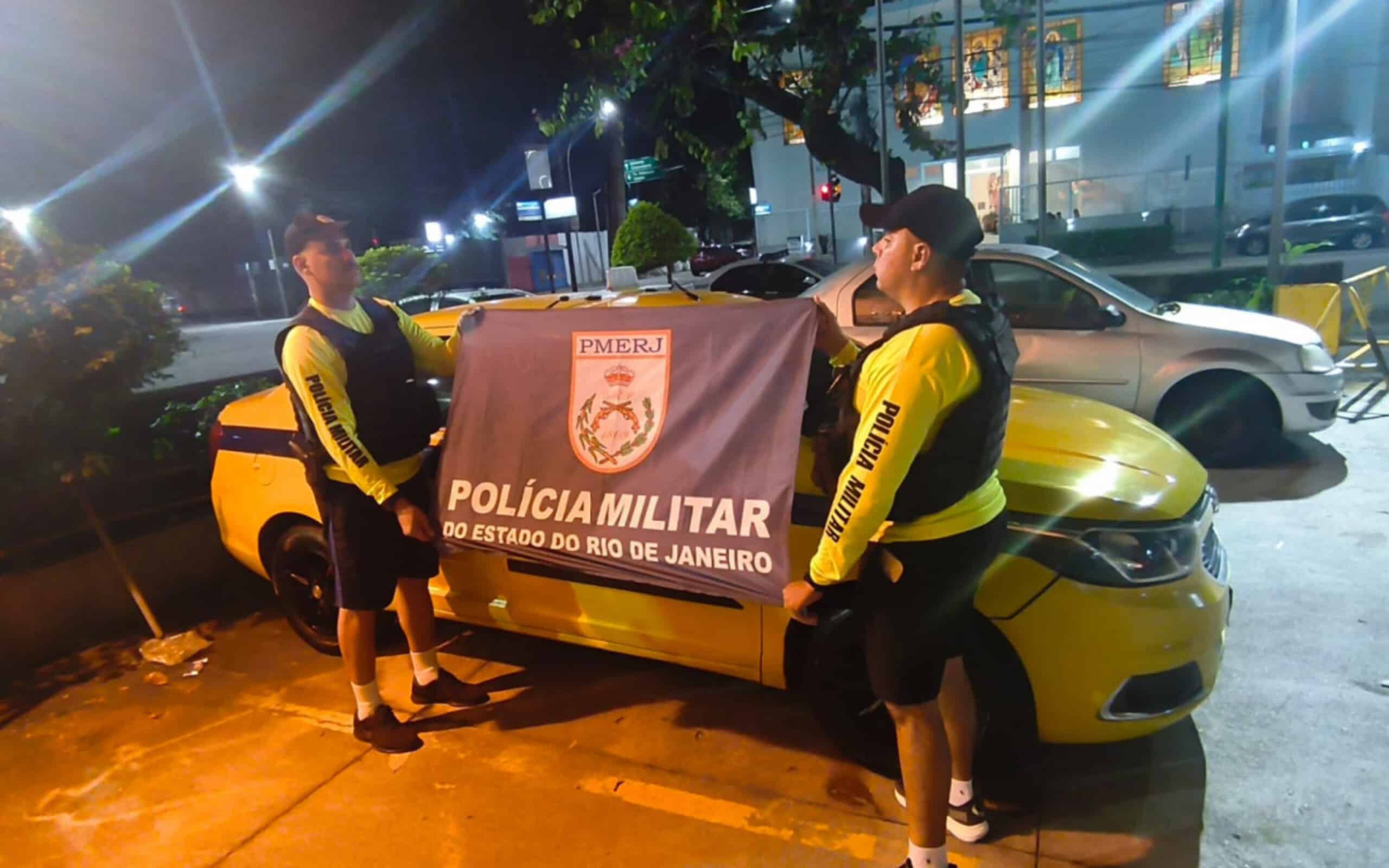 Taxista é preso ao tentar cobrar R$ 3,4 mil de alemães em Copacabana