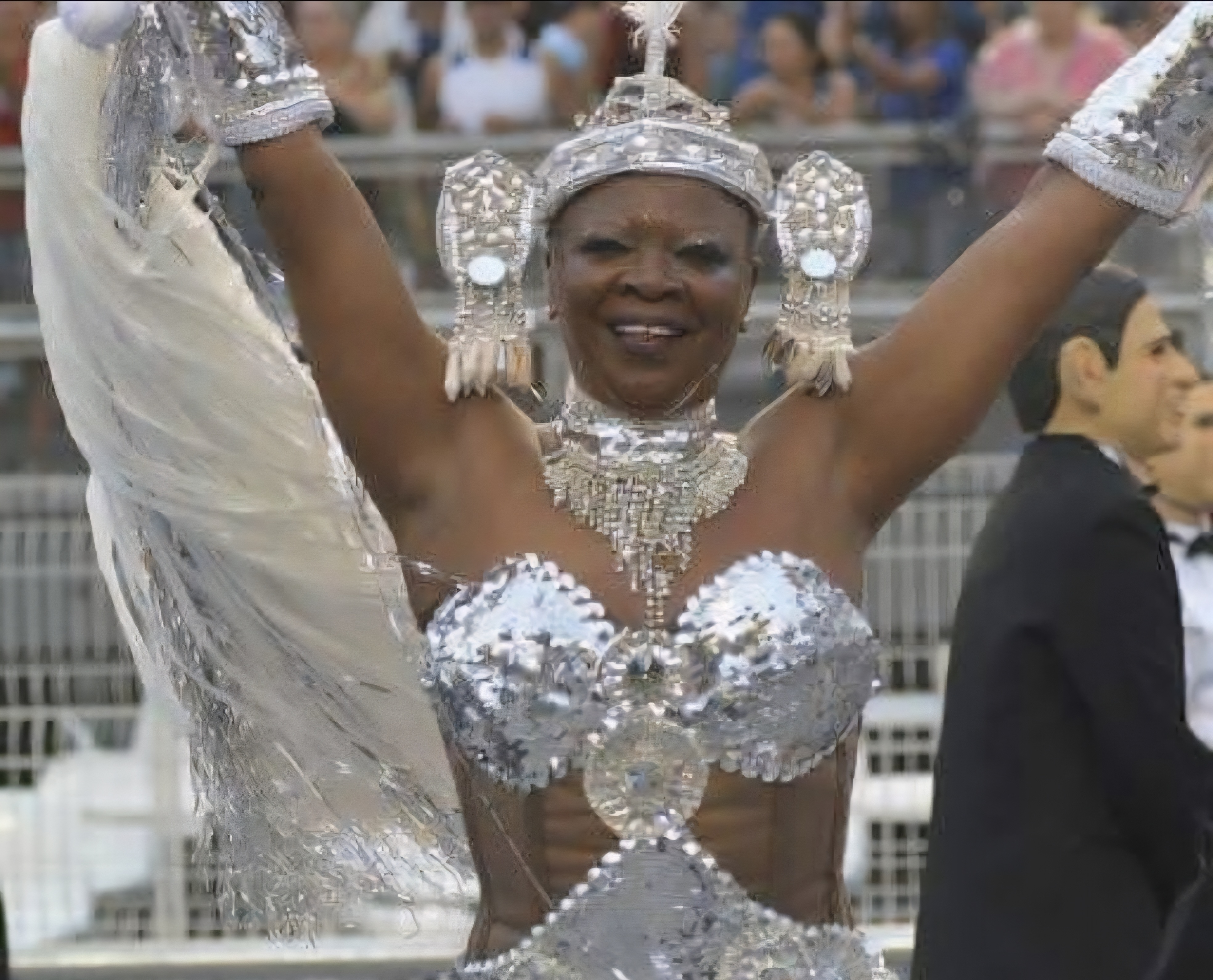 Nome histórico do Carnaval carioca, Pinah Ayoub será homenageada com a Medalha Pedro Ernesto na Câmara do Rio