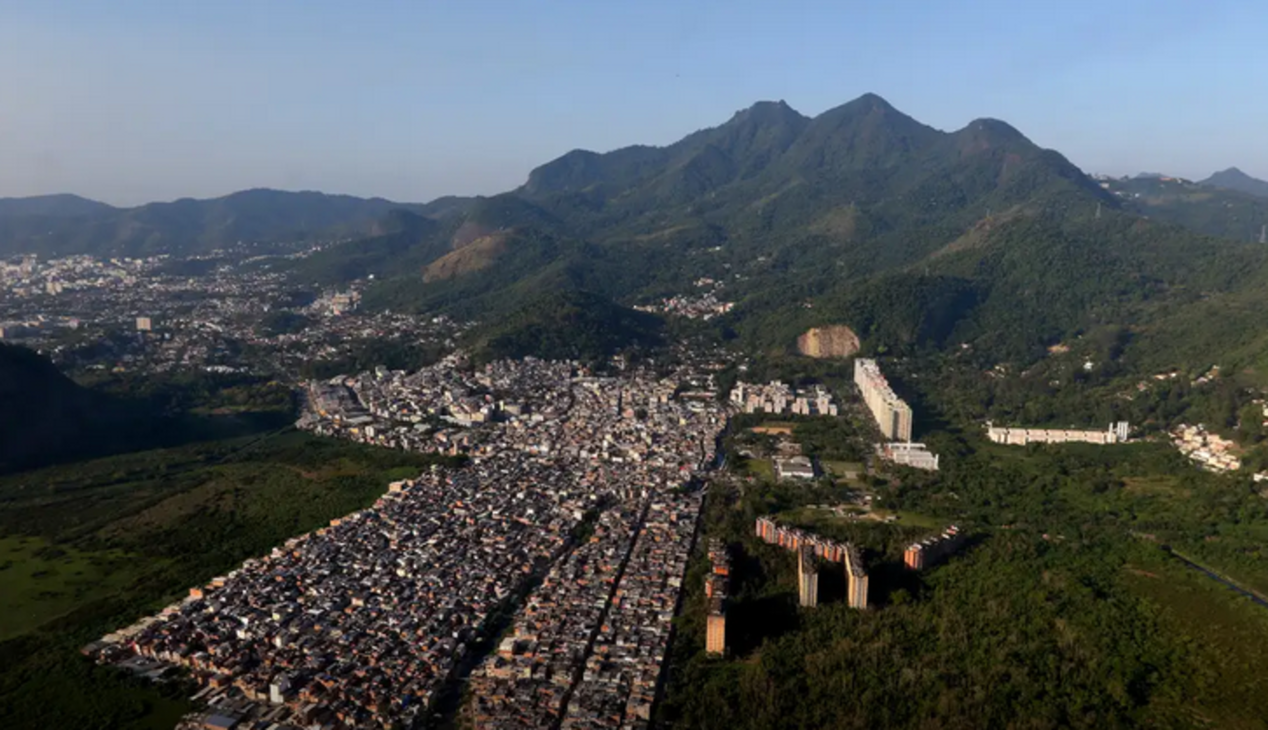 Investigação revela acordo entre facções criminosas que criou corredor para o tráfico na Zona Oeste do Rio