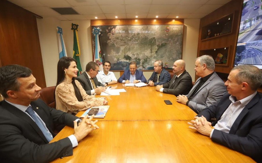 NitLibras entra nas delegacias e reforça acessibilidade na segurança pública de Niterói
