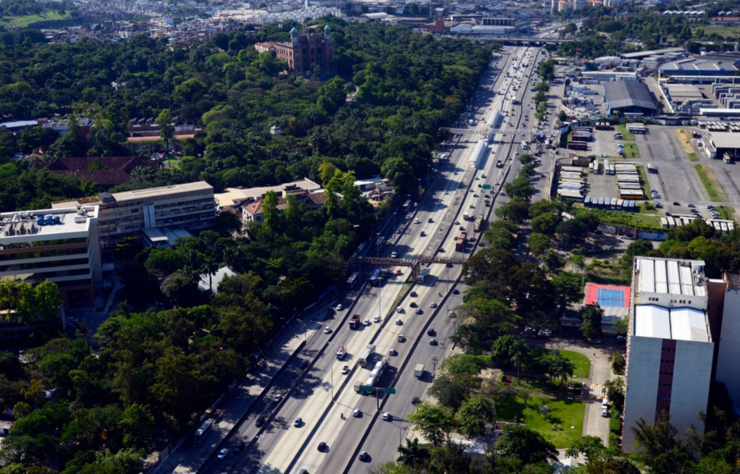 Prefeitura construirá duas novas agulhas na Avenida Brasil para acesso ao Porto do Rio