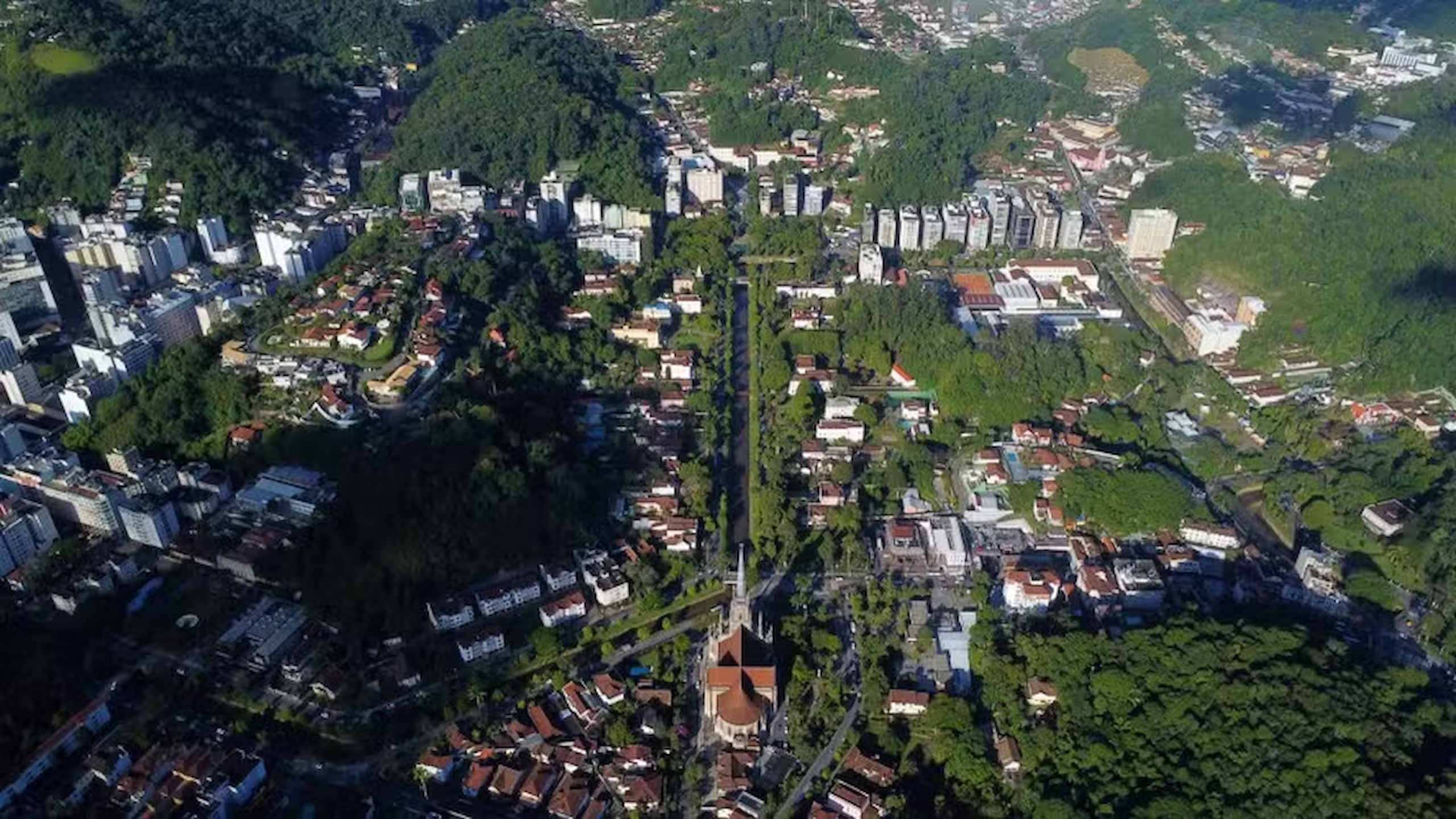 Relatório da Alerj pede suspensão de licenciamento de grandes empreendimentos em Petrópolis