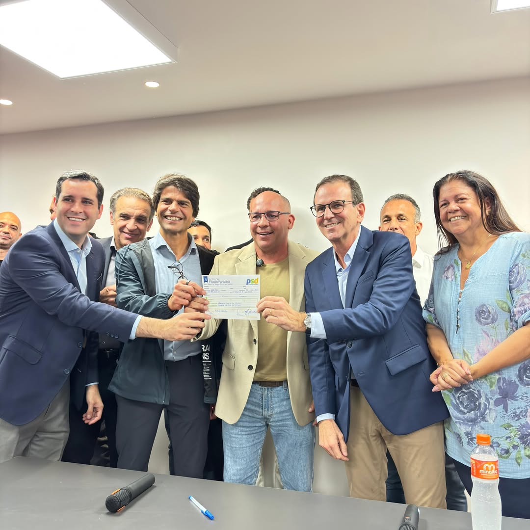 Prefeito de Arraial do Cabo deixa o PL e oficializa entrada no PSD e apoio a Eduardo Paes