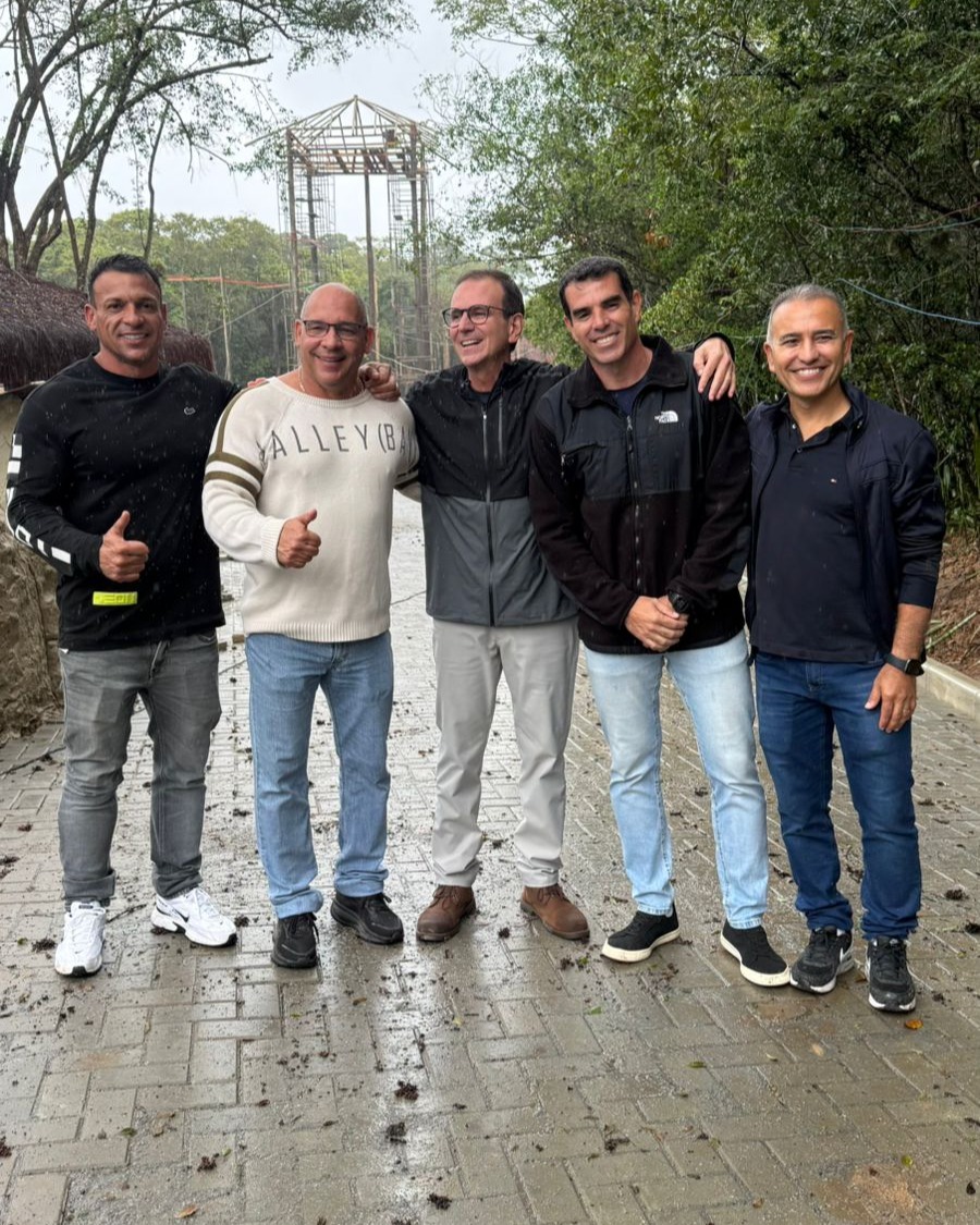 Paes conhece Ilha dos Dinossauros e vê projeto como motor de empregos na Região dos Lagos