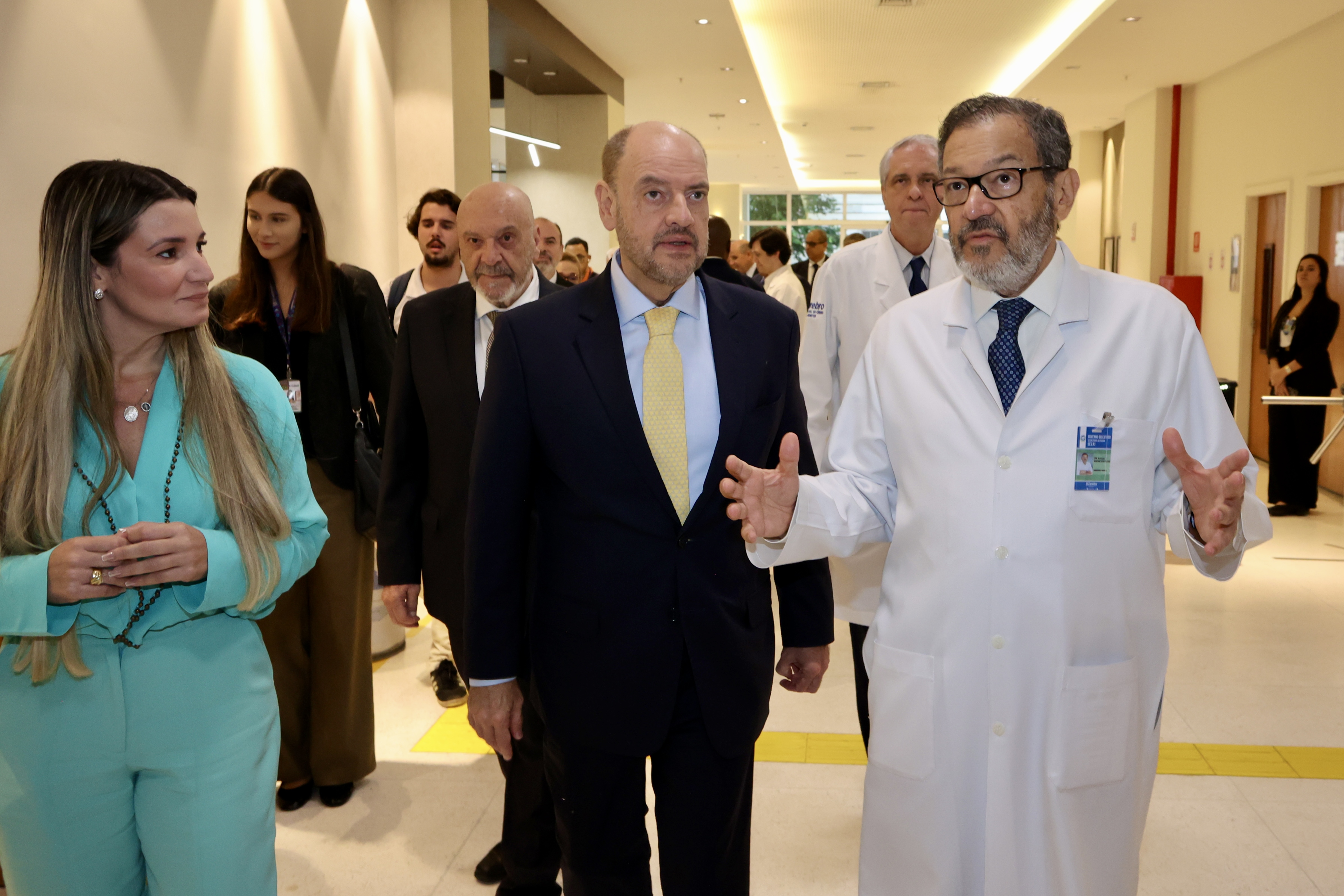 Radioterapia ganha reforço no Rio com novo equipamento que amplia atendimento em 150%