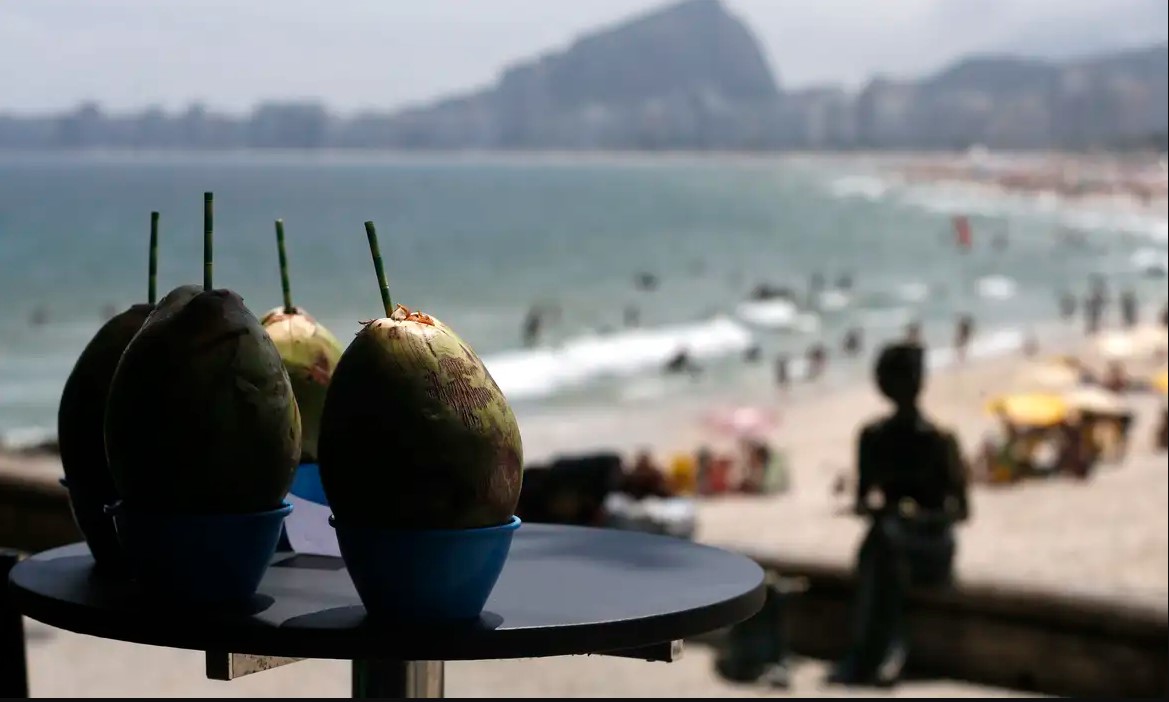 Gastos de turistas estrangeiros no Brasil batem R$ 25 bilhões e atingem recorde histórico