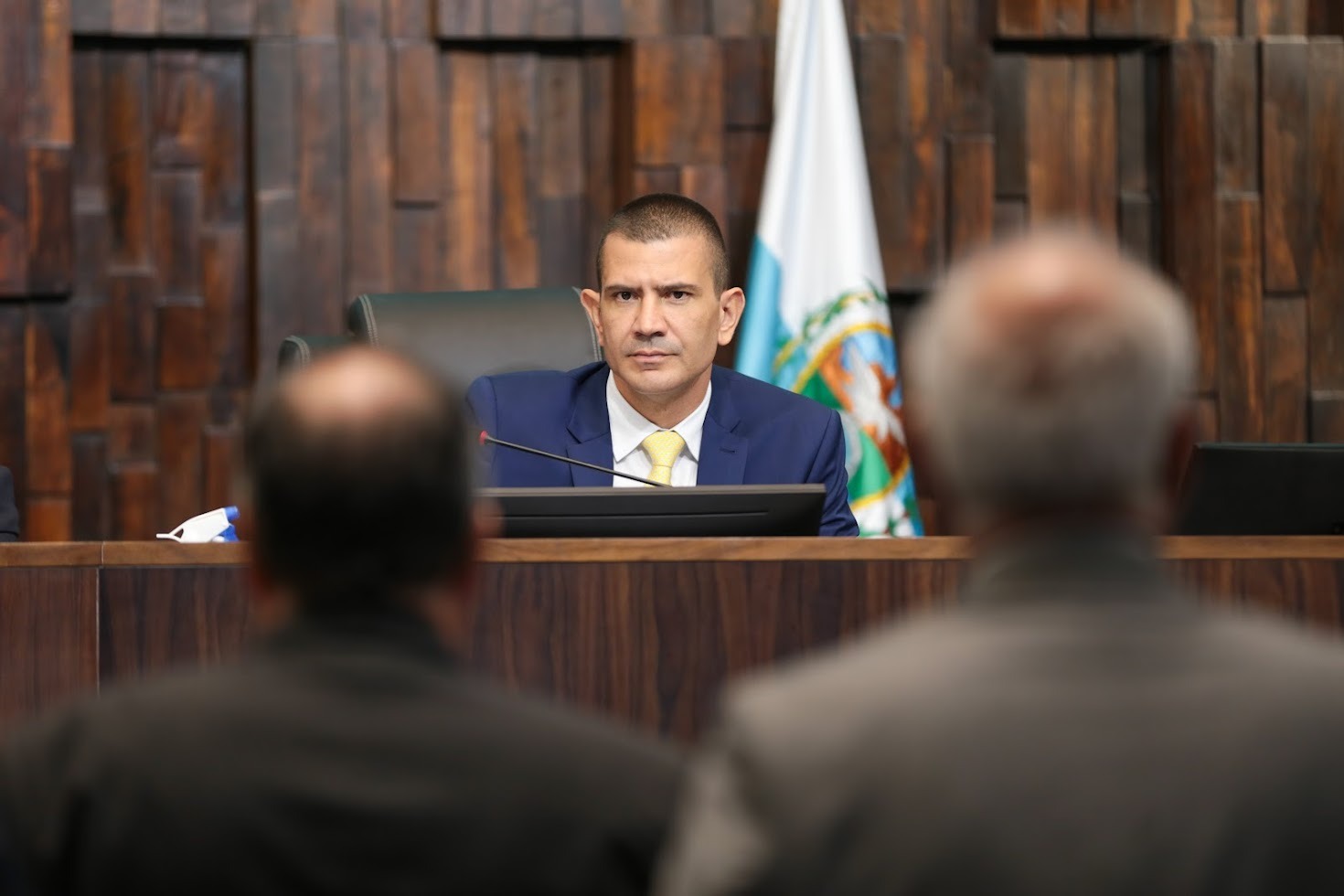 Douglas Ruas rebate críticas de Ricardo Couto e defende comissão de contenção de gastos