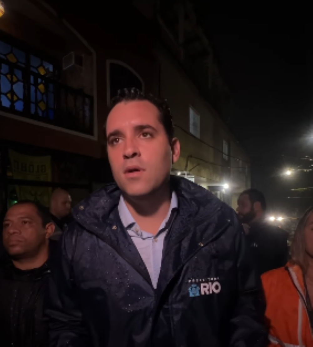 Rocinha: Cavaliere vai ao local, descarta risco maior e mobiliza força-tarefa após rompimento de adutora; vídeos
