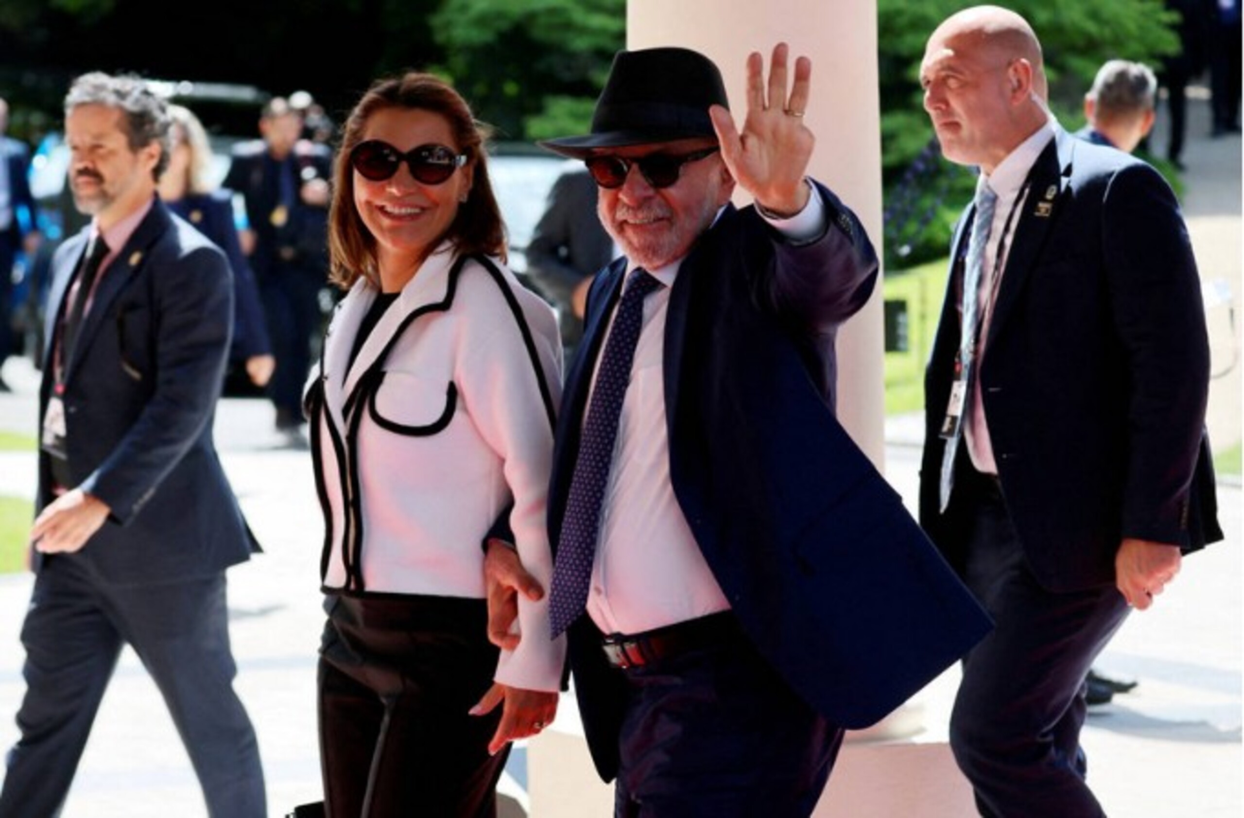 Lula desembarca na França para o G7 em meio à repercussão do acordo entre EUA e Irã