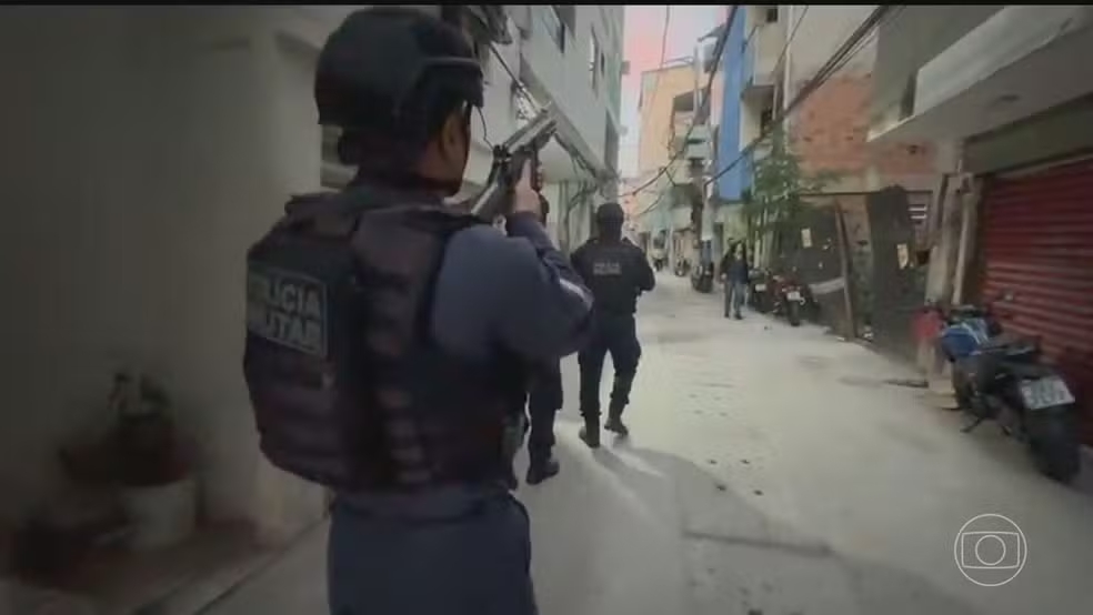 PM faz ações na Gardênia Azul e Muzema contra disputa por território