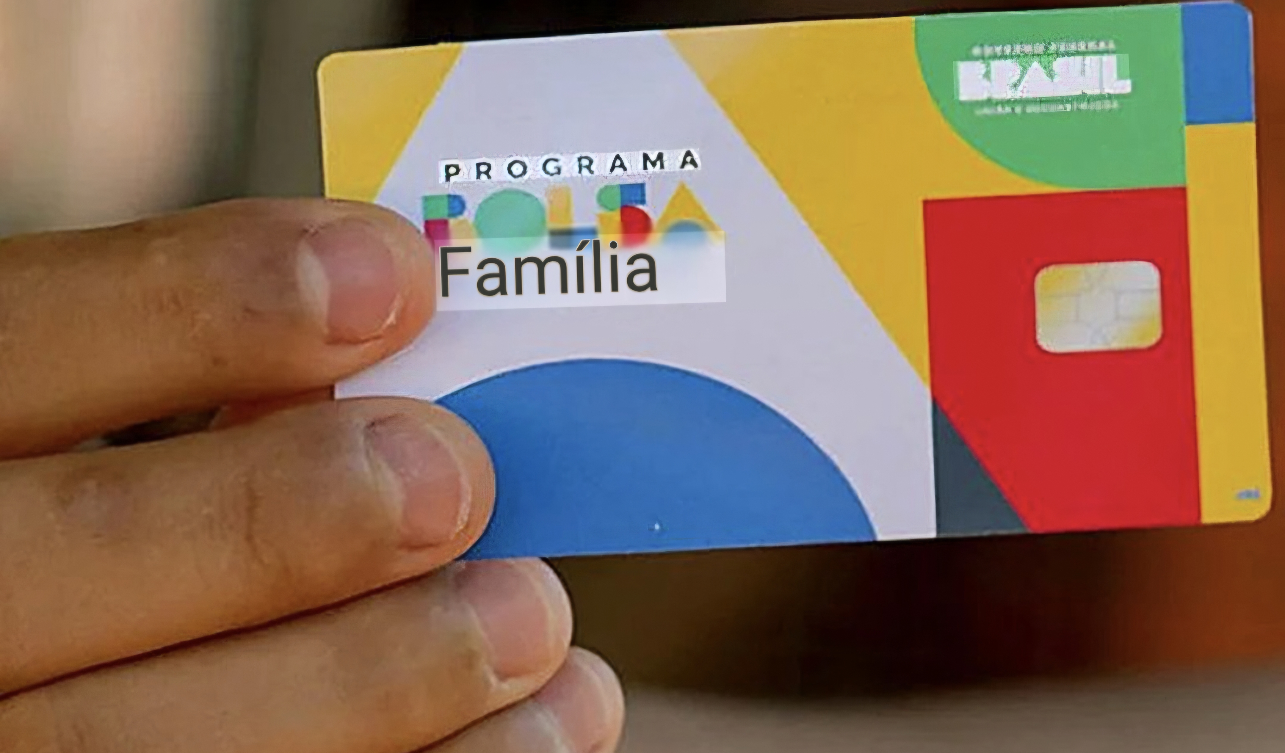 Mais de 393 mil famílias deixam o Bolsa Família no RJ após aumento de renda