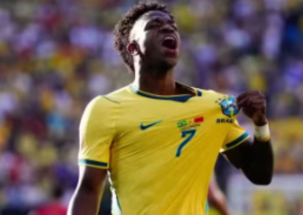 Vini Jr. alcança marca de 500 jogos e reforça parceria vitoriosa com Ancelotti