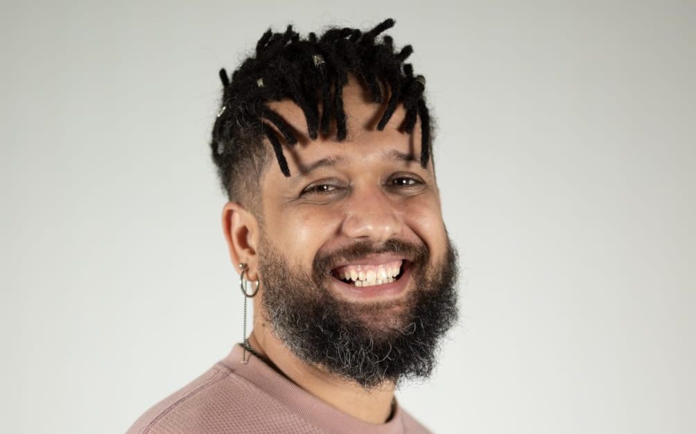 Cria da Baixada, Rohan Baruck vence o Prêmio APTR de Teatro